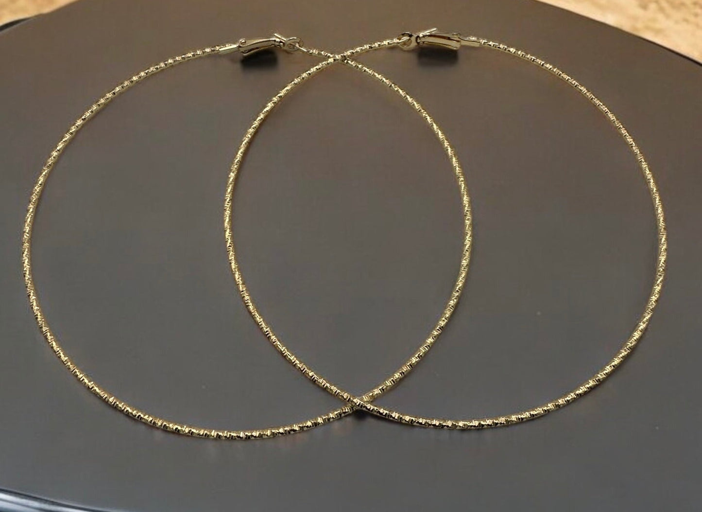 10cm Lightweight Hoop Earrings - Fatisha Boutique