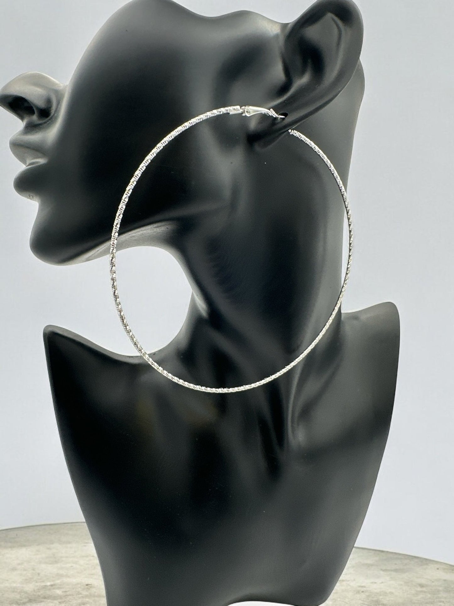 10cm Lightweight Hoop Earrings - Fatisha Boutique