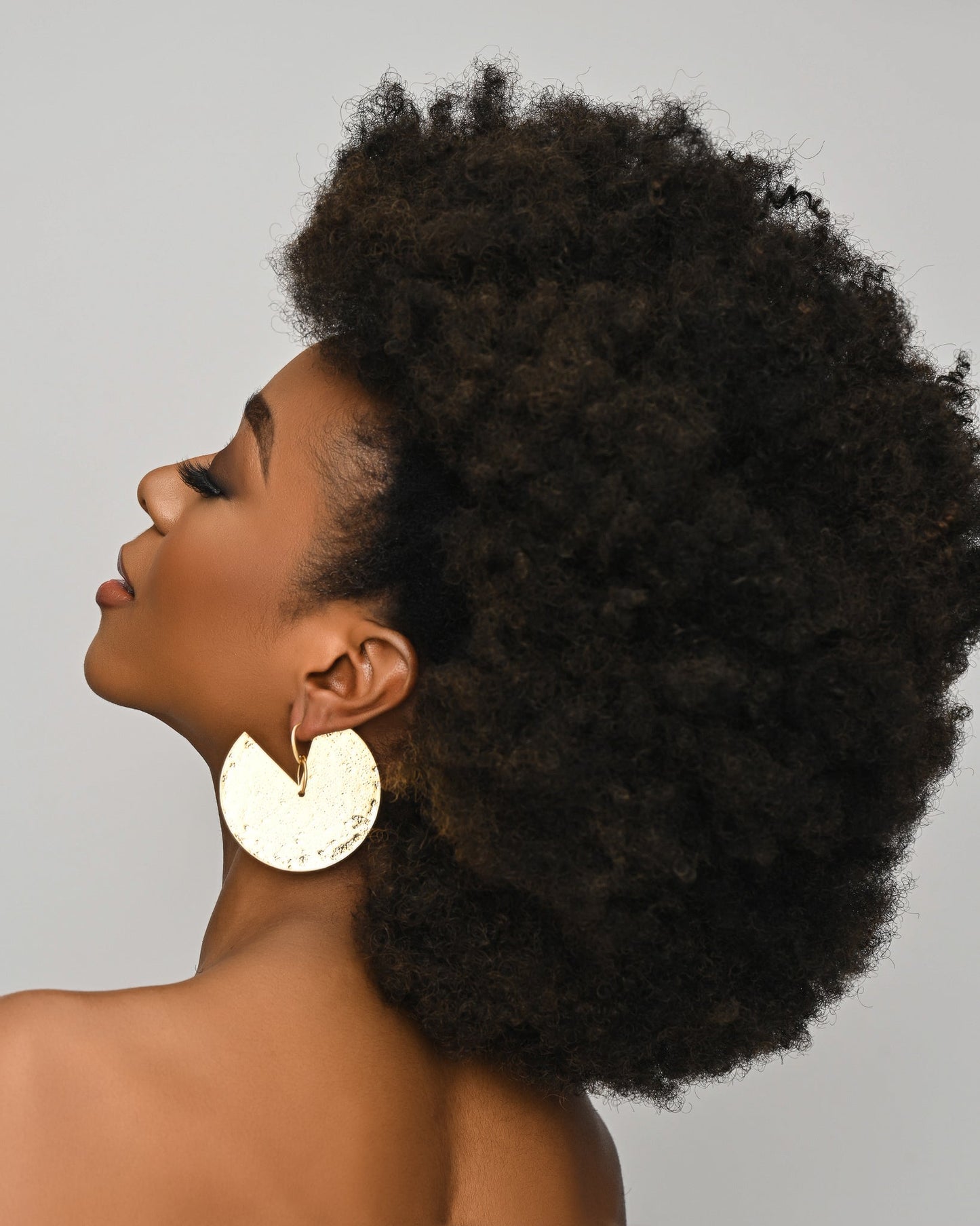 6cm Elegant African Hammered Brass Statement Earrings - Fatisha Boutique