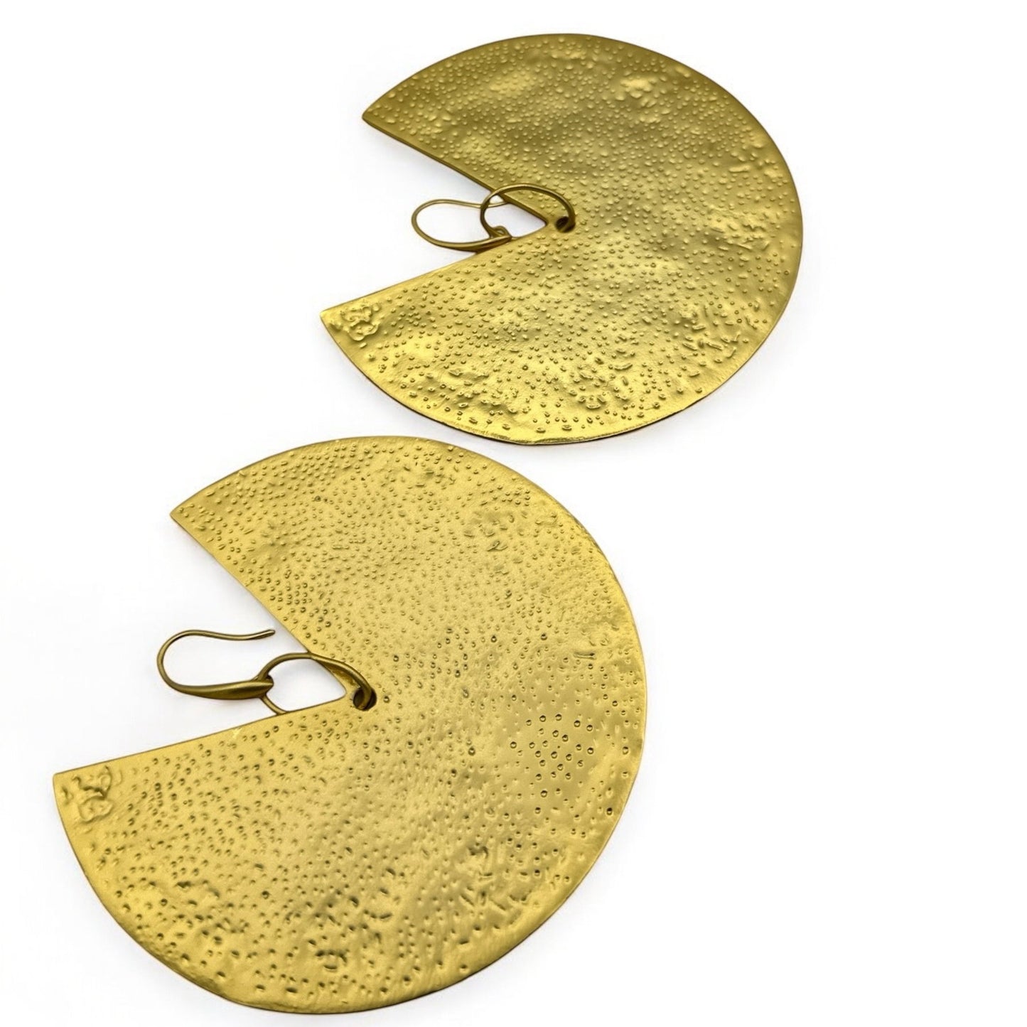 8cm Elegant Hammered Brass Statement Earrings – Handmade African Gold - Tone Drop Earrings - Fatisha Boutique