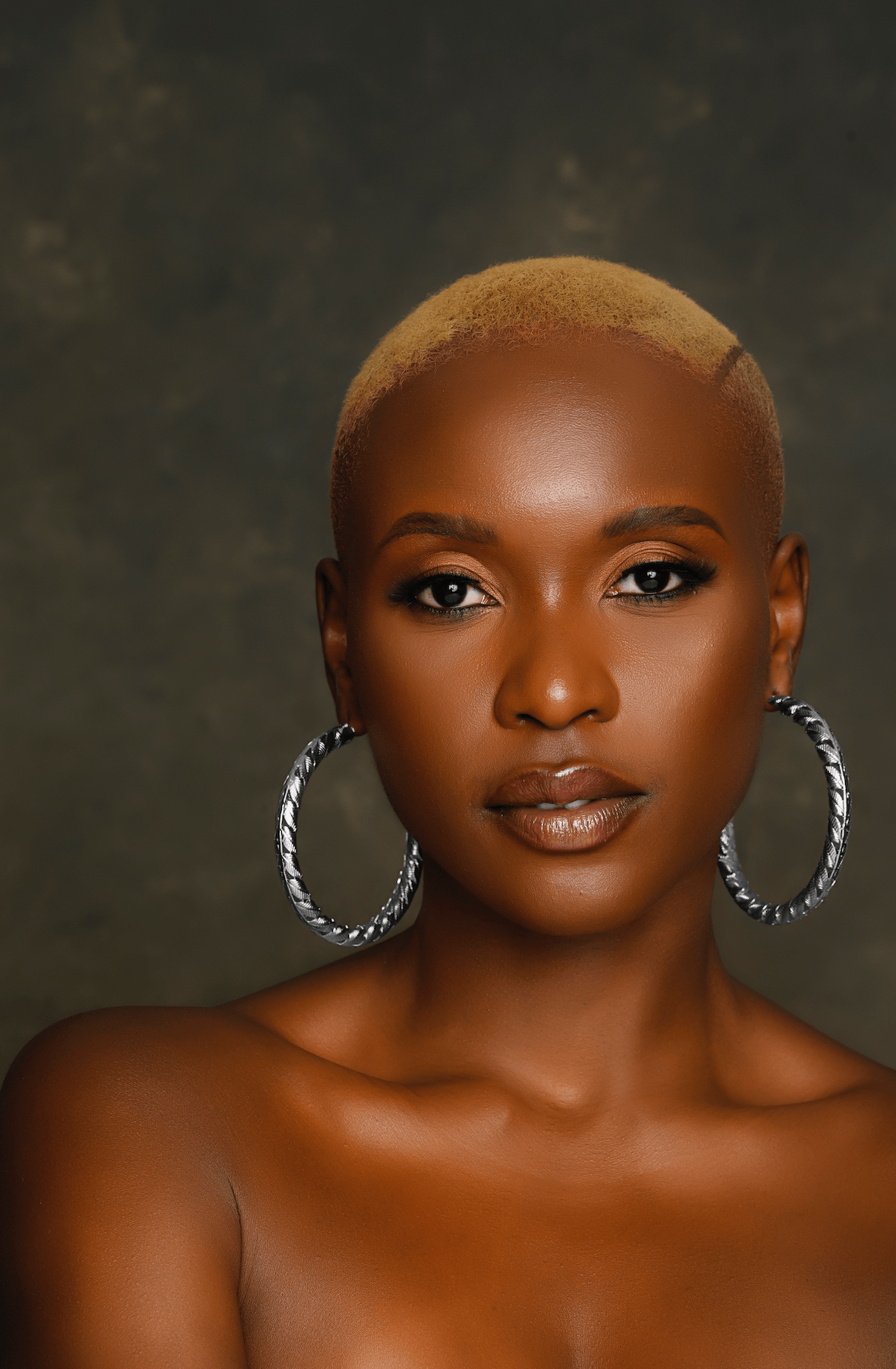 8CM Lightweight Chunky Thick Statement Hoop Earrings - Fatisha Boutique