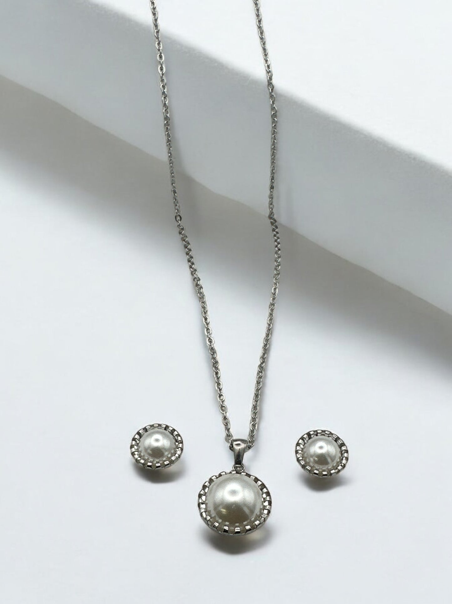 Elegant Pearl-Inspired Jewellery Set – Stainless Steel Necklace & Stud Earrings in Gold & Silver - Fatisha Boutique #