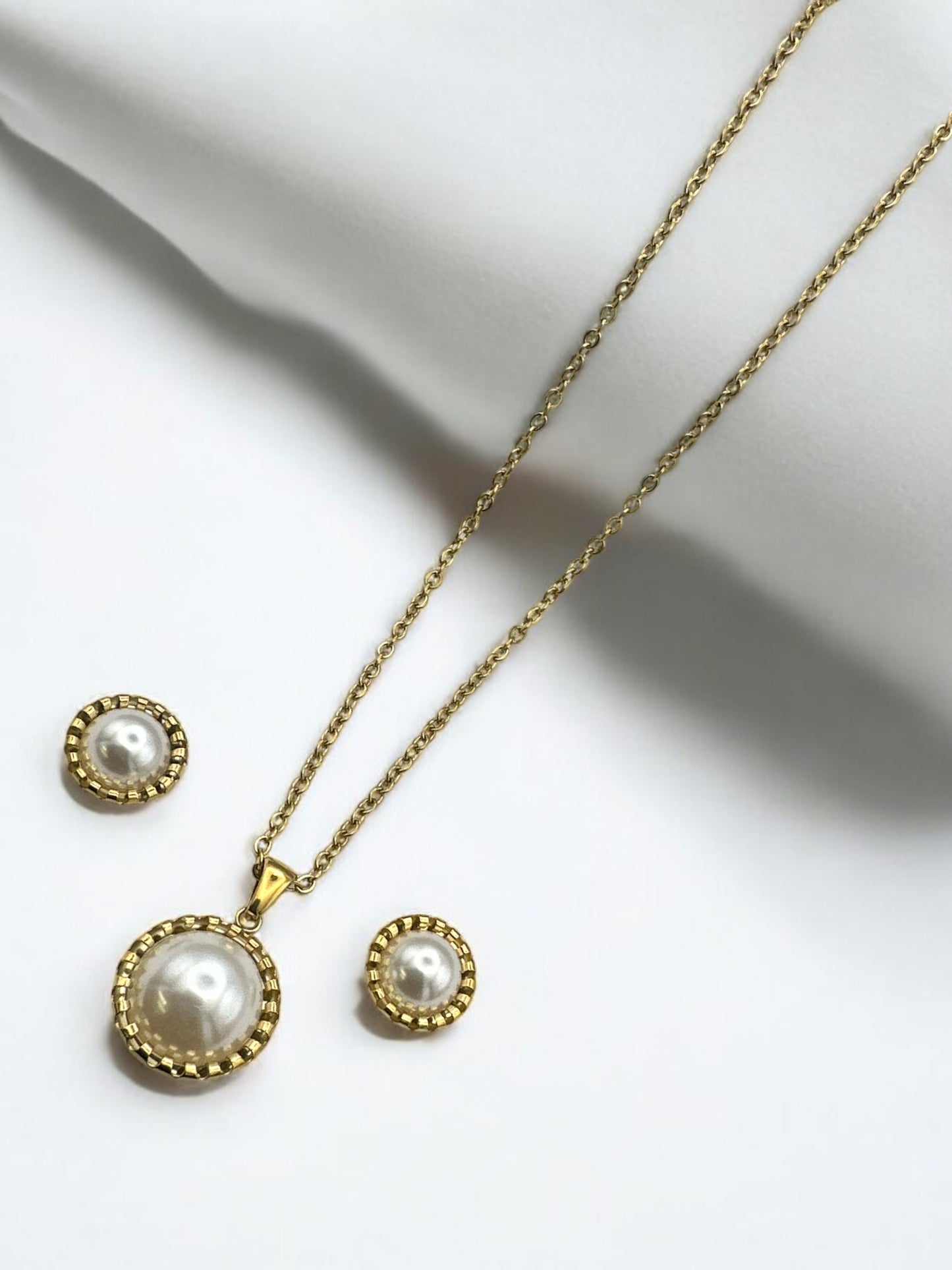 Elegant Pearl-Inspired Jewellery Set – Stainless Steel Necklace & Stud Earrings in Gold & Silver - Fatisha Boutique #
