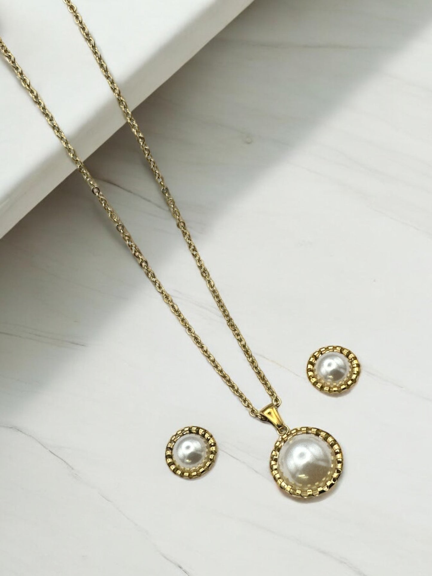 Elegant Pearl-Inspired Jewellery Set – Stainless Steel Necklace & Stud Earrings in Gold & Silver - Fatisha Boutique #