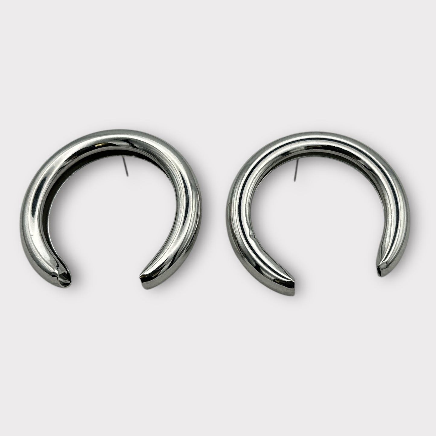 Chunky 5cm Open Hoop Earrings – Bold Sculptural Gold & Silver Statement Jewellery - Fatisha Boutique #