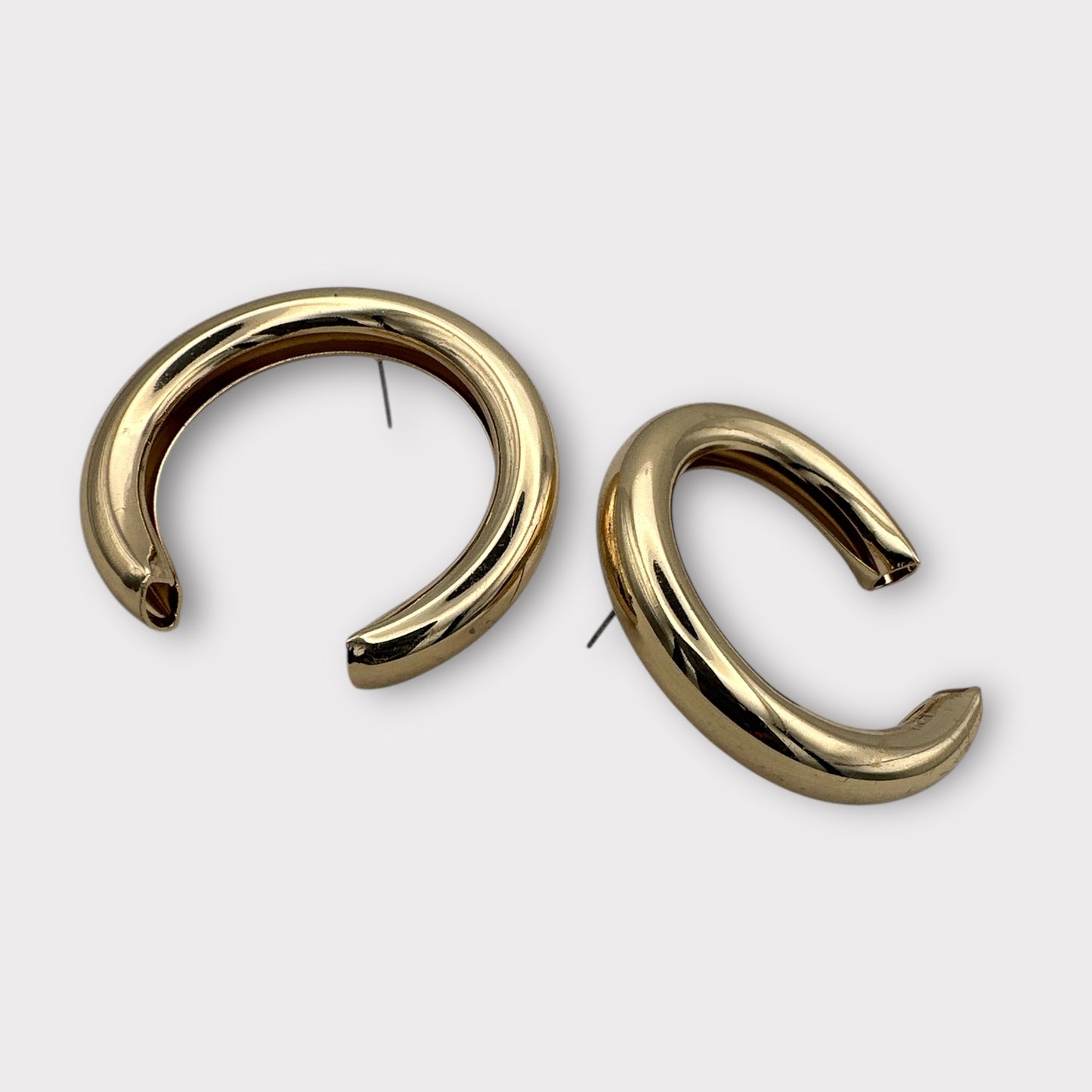 Chunky 5cm Open Hoop Earrings – Bold Sculptural Gold & Silver Statement Jewellery - Fatisha Boutique #