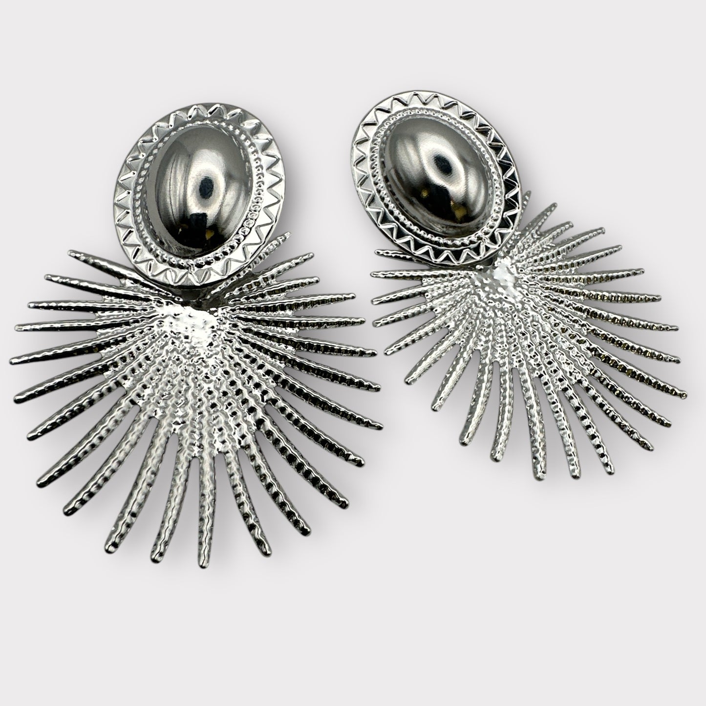 Boho Retro Hollow Leaf Lightweight Dangle Statement Earrings in Gold & Silver
