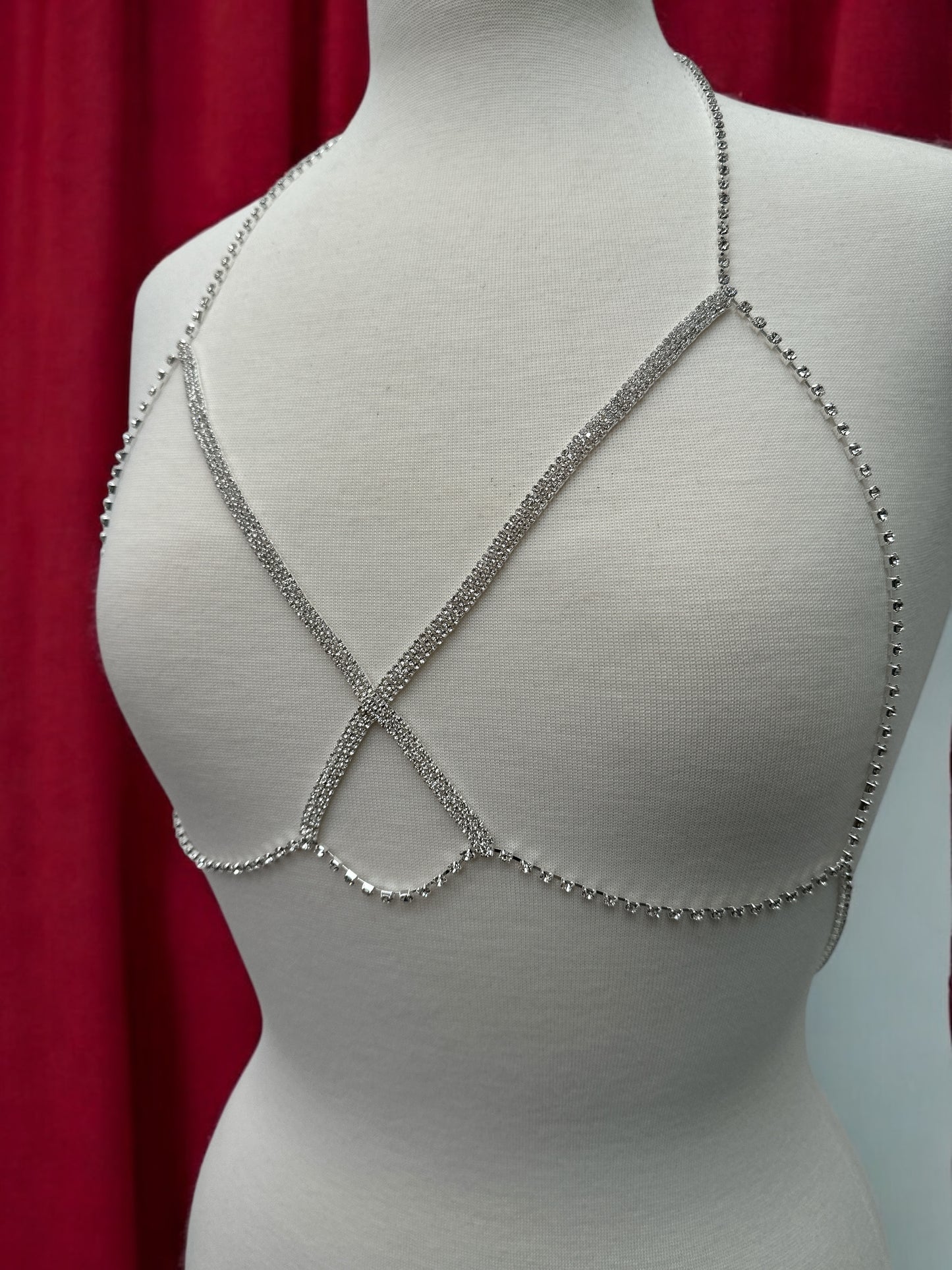 Crisscross Rhinestone Body Chain – Sparkling Statement Body Jewellery for Women Festival Wear