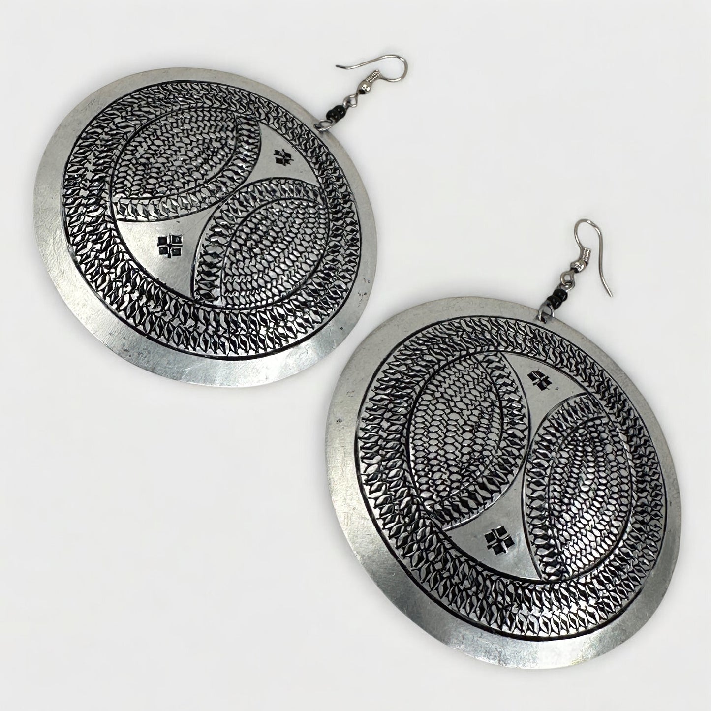 Engraved Silver Aluminium Round Earrings – Lightweight Afrocentric Dangle Jewellery UK - Fatisha Boutique #
