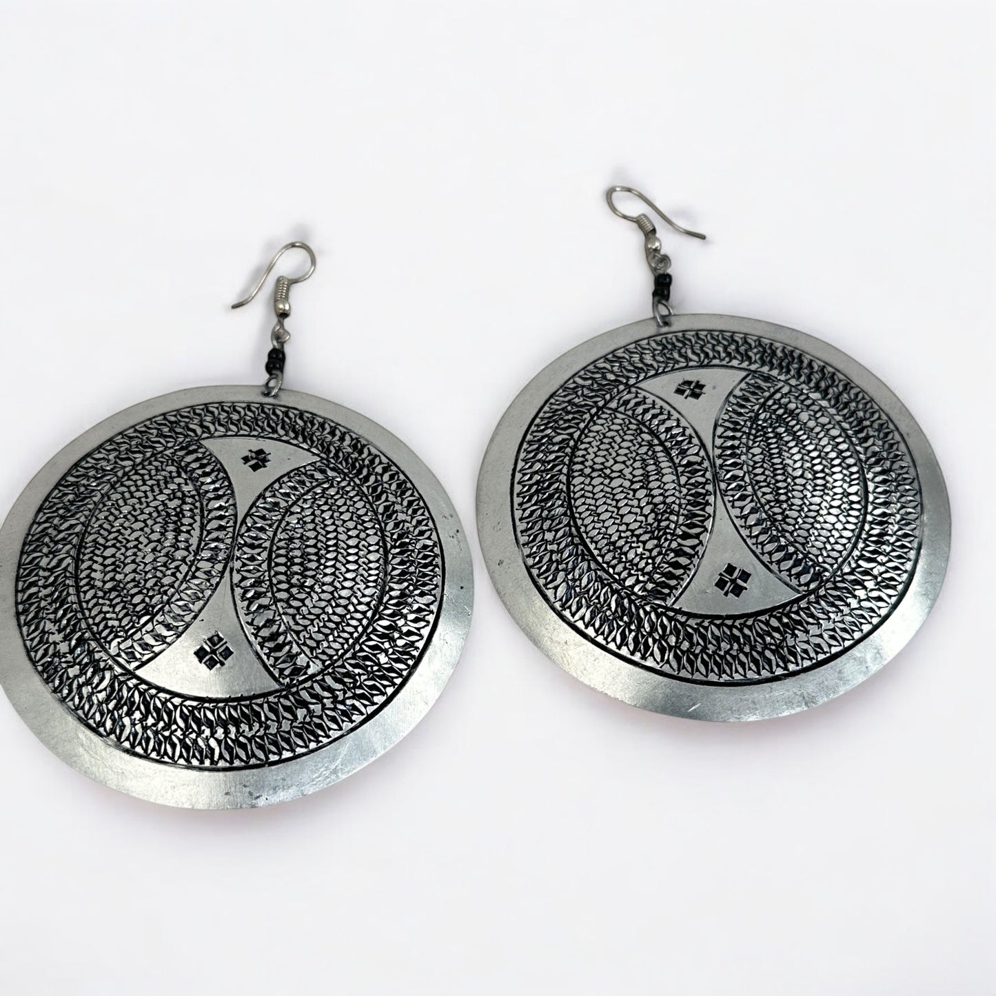 Engraved Silver Aluminium Round Earrings – Lightweight Afrocentric Dangle Jewellery UK - Fatisha Boutique #