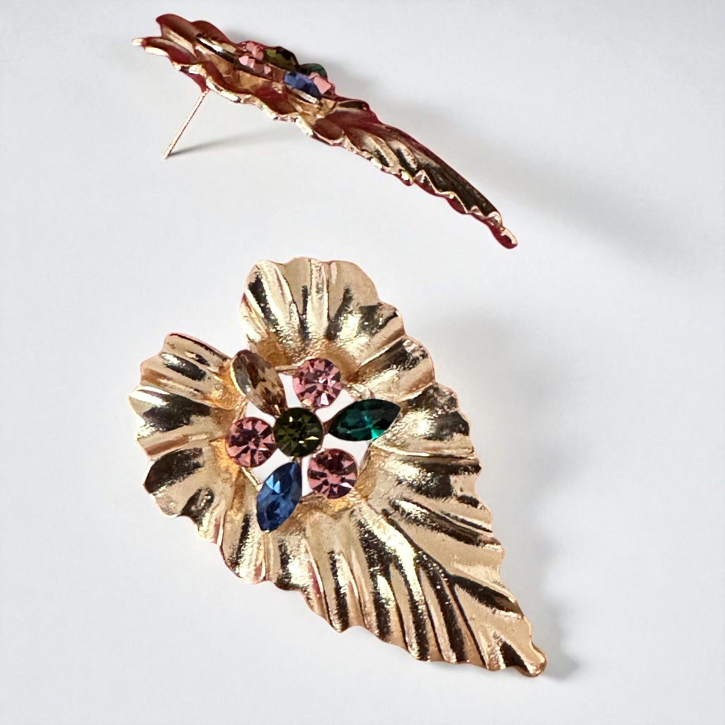 Leaf-Shaped Rhinestone Stud Earrings – Elegant Statement Crystal Jewellery - Fatisha Boutique #