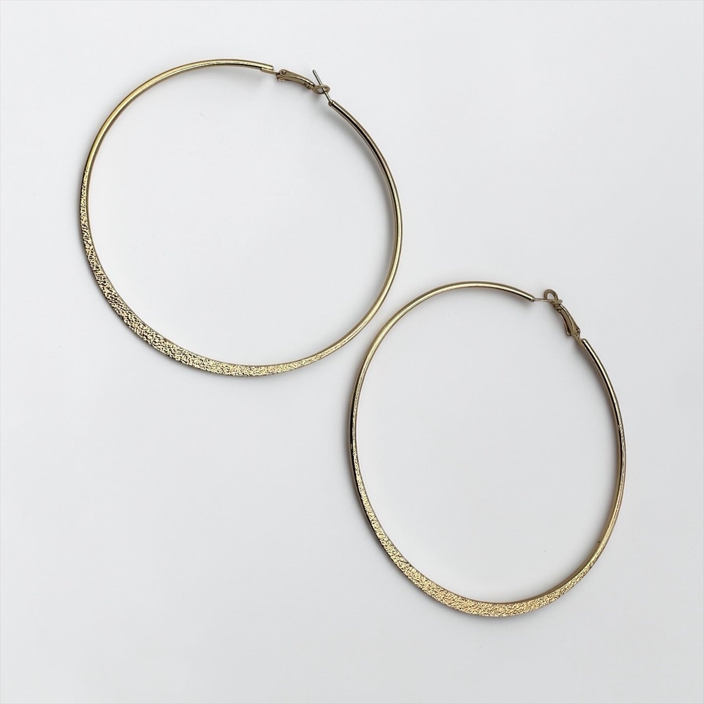 9cm Minimal Engraved Hoop Earrings – Gold & Silver Statement Hoops - Fatisha Boutique #