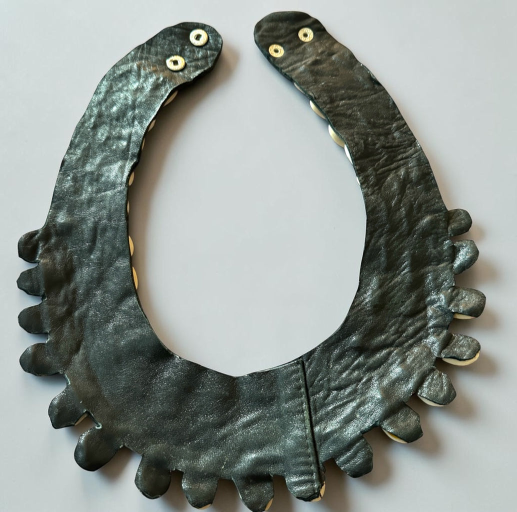 Collier ras du cou africain authentique en coquillages cauris – Pièce maîtresse tribale faite à la main Fatisha Boutique