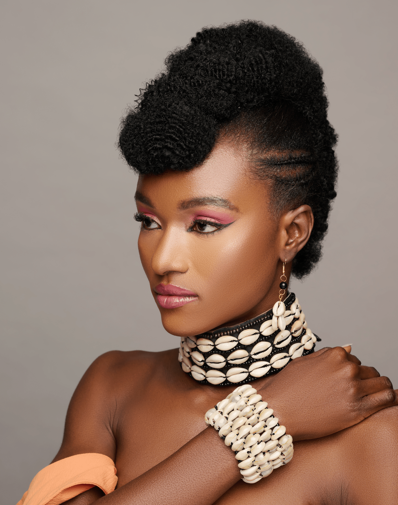 Authentic African Cowrie Seashell Beaded Choker Necklace - Fatisha Boutique