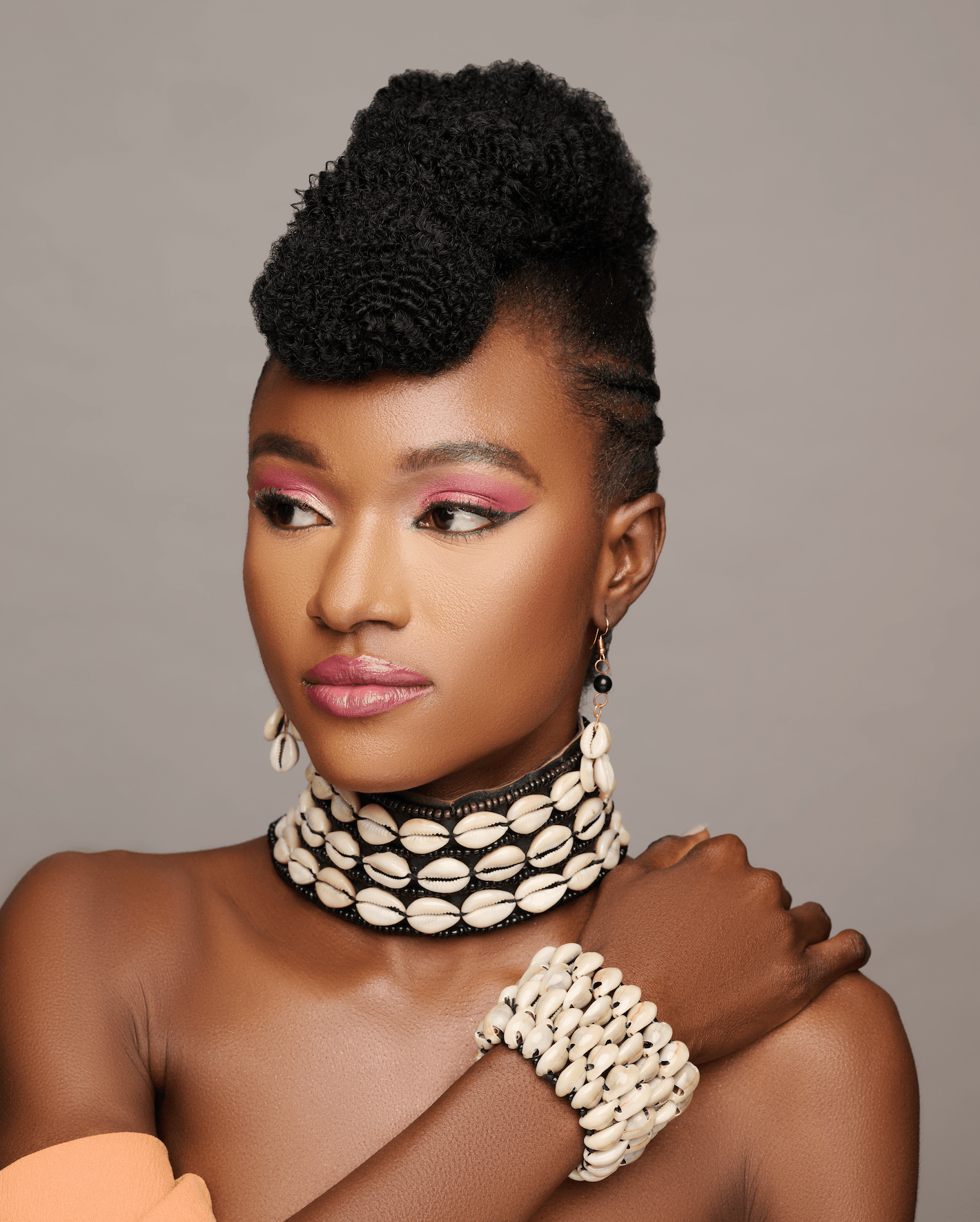 Authentic African Cowrie Seashell Beaded Choker Necklace - Fatisha Boutique