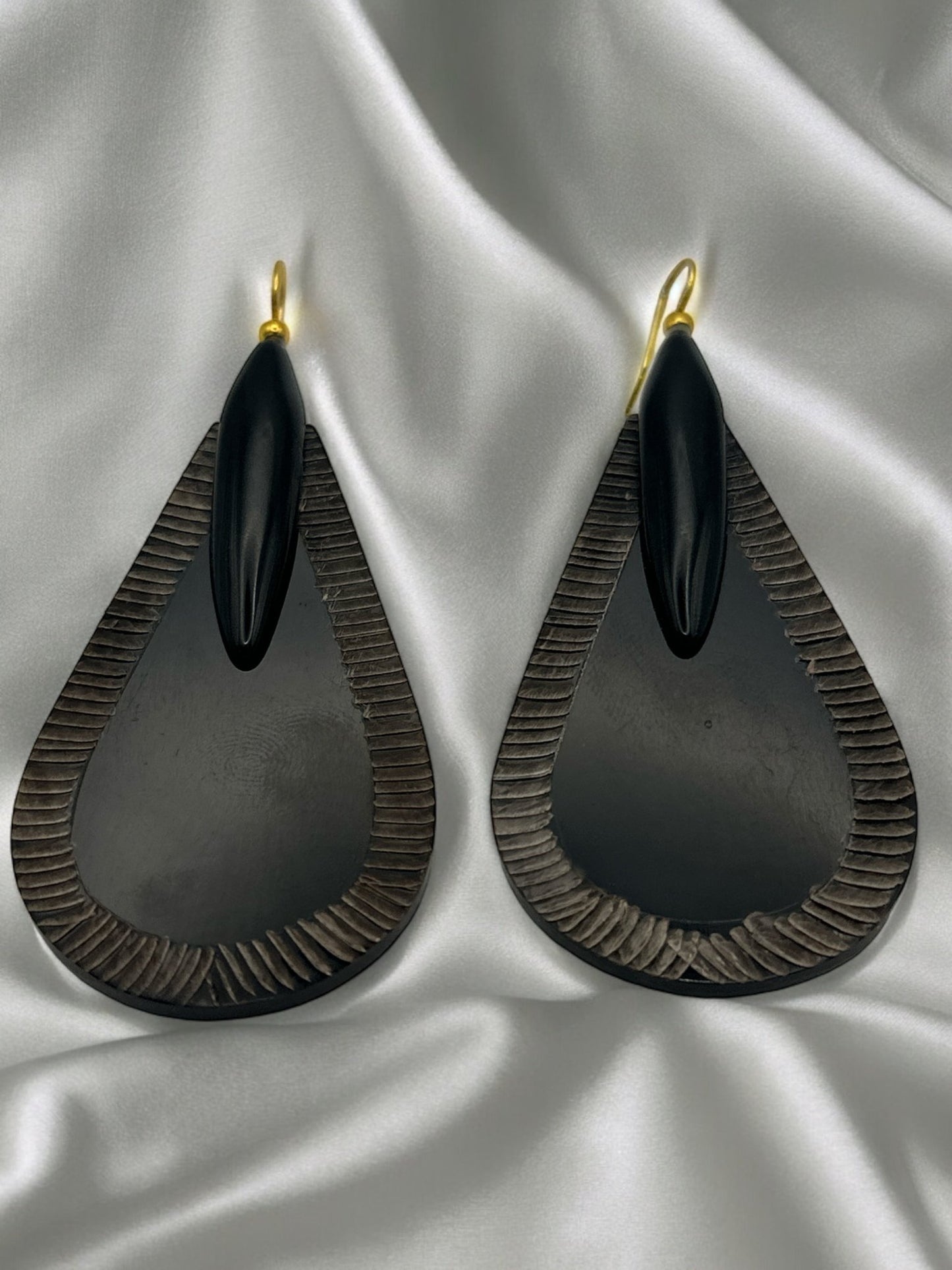 Bohemian Ethnic Natural Black Buffalo Horn Teardrop Earrings - Fatisha Boutique