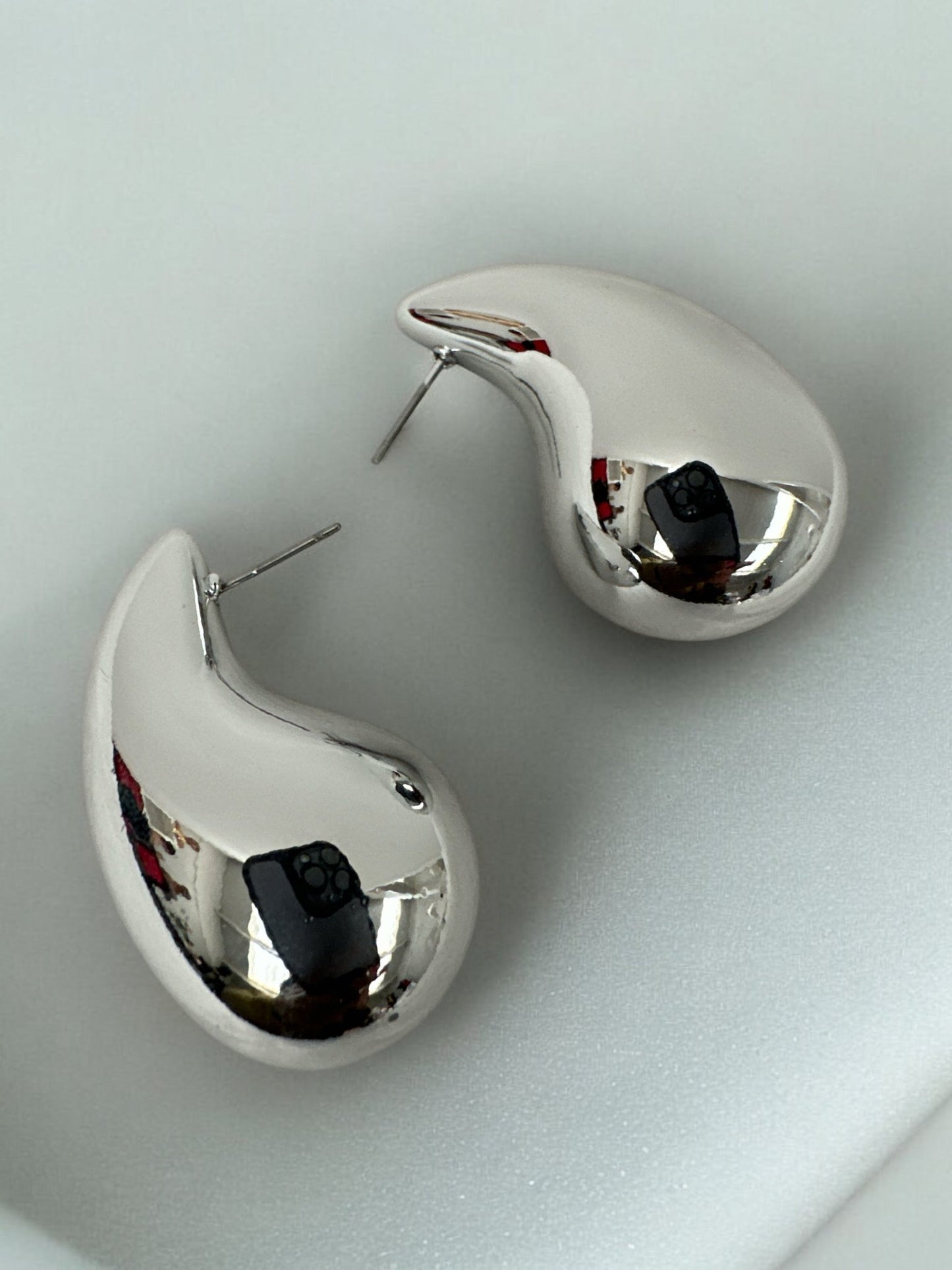 Bold Modern Teardrop Statement Stud Earrings - Fatisha Boutique