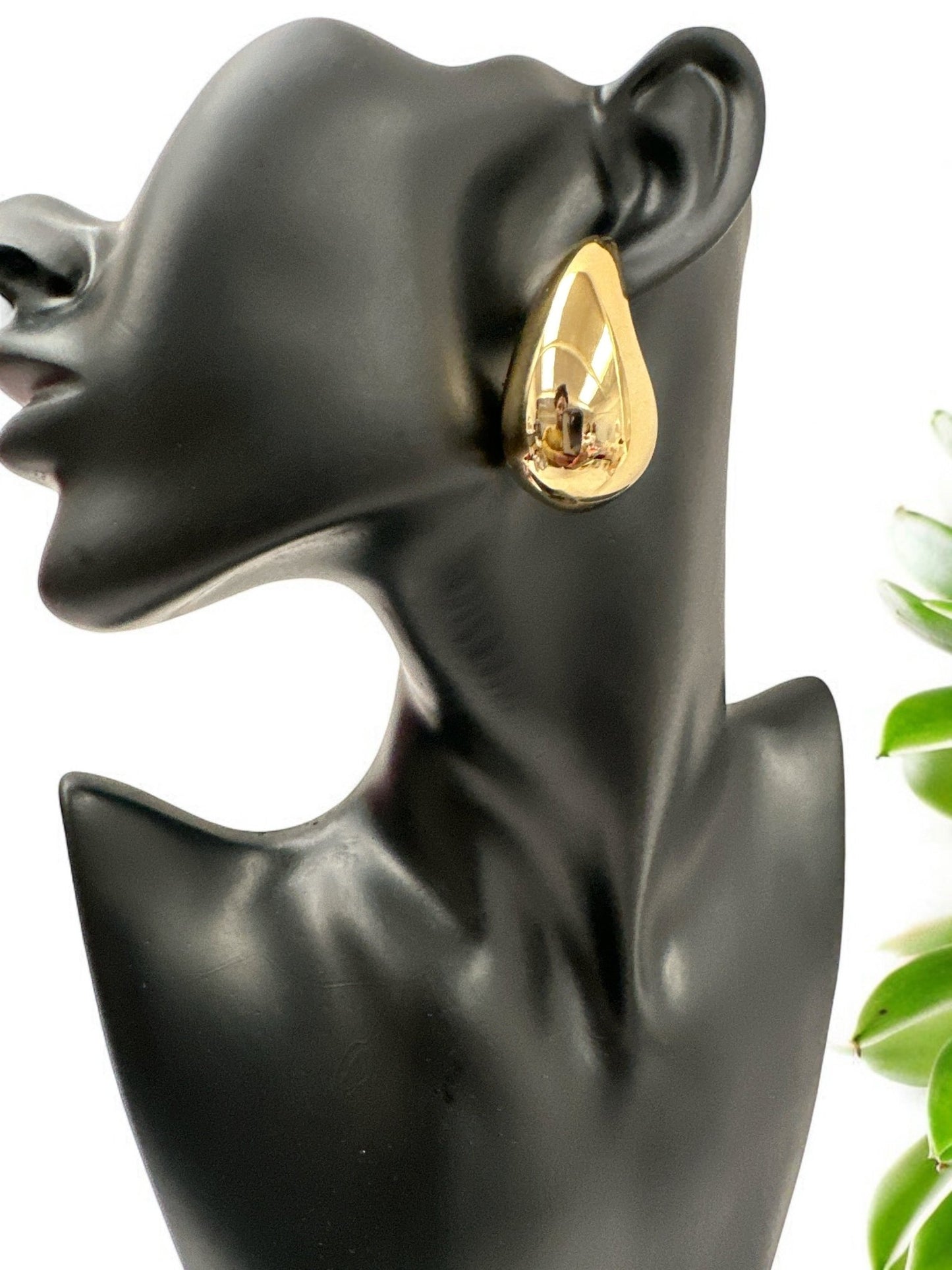 Bold Modern Teardrop Statement Stud Earrings - Fatisha Boutique