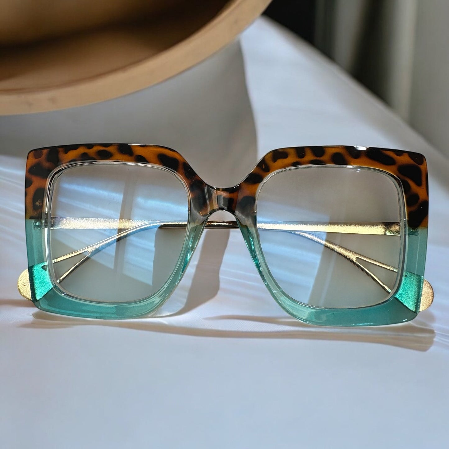 Bold UV400 Gradient Square Sunglasses – Women’s Retro Chic Eyewear - Fatisha Boutique