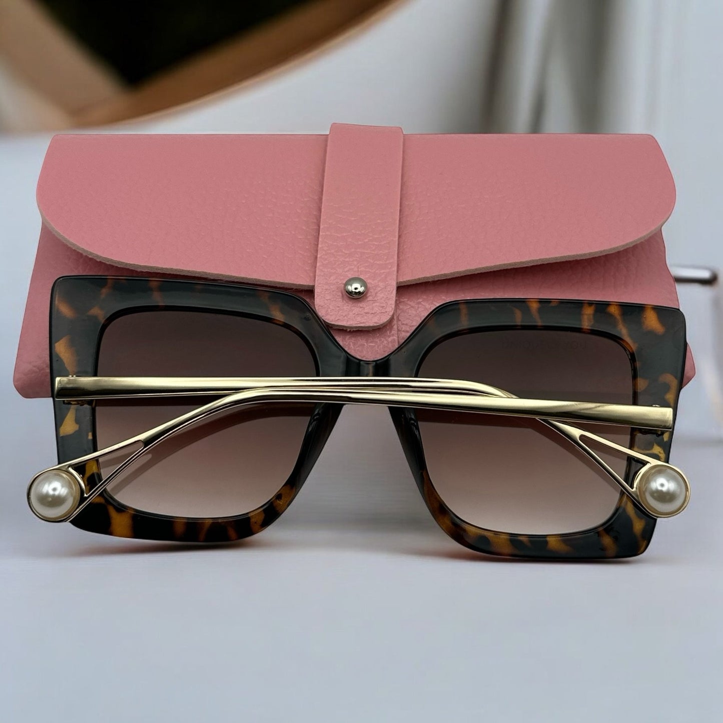 Bold UV400 Gradient Square Sunglasses – Women’s Retro Chic Eyewear - Fatisha Boutique