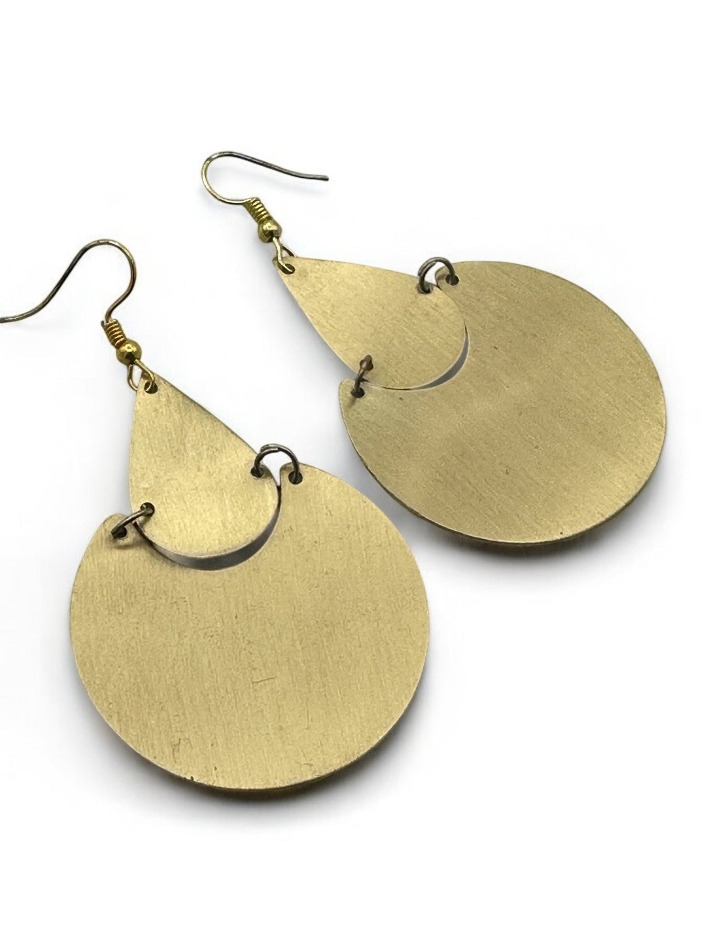 Elegant Brass Dangle Earrings – Modern Teardrop Design - Fatisha Boutique