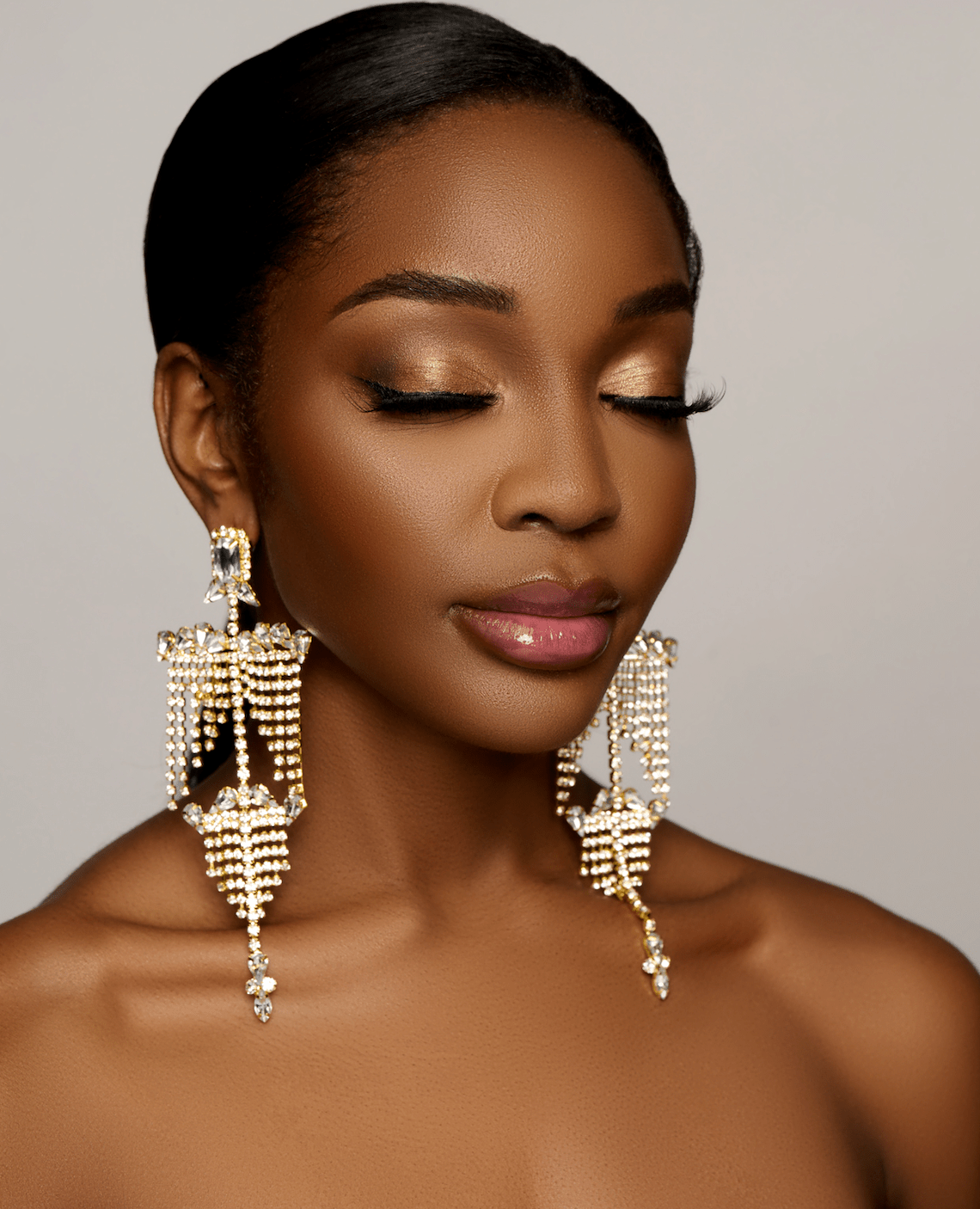 Elegant Chandelier Crystal Earrings – Statement Bridal and Evening Jewellery - Fatisha Boutique