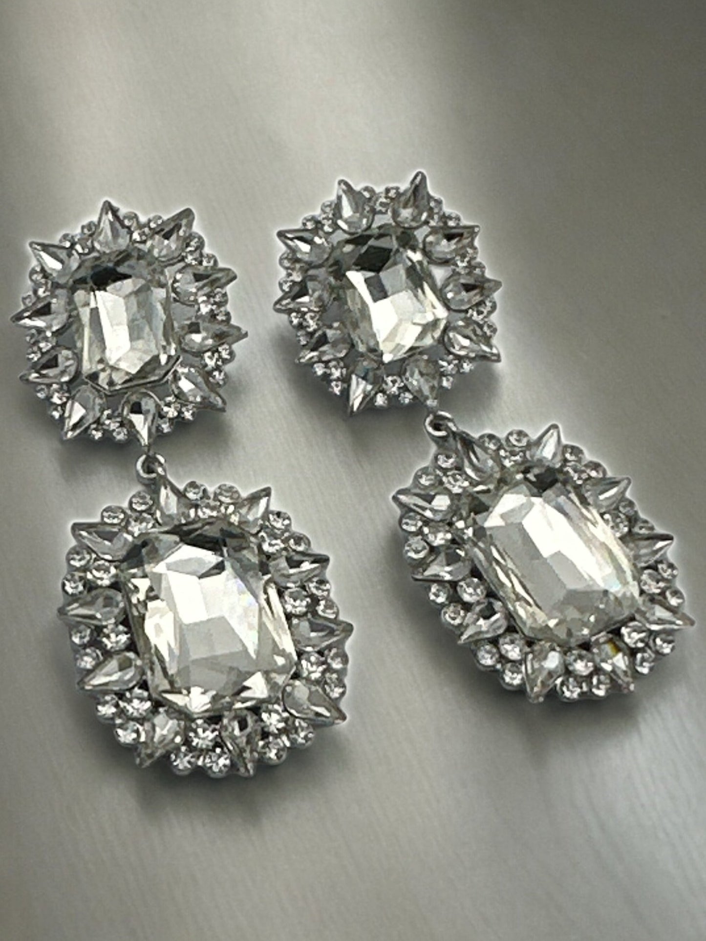 Elegant Diamante Rhinestone Dangle Earrings - Fatisha Boutique