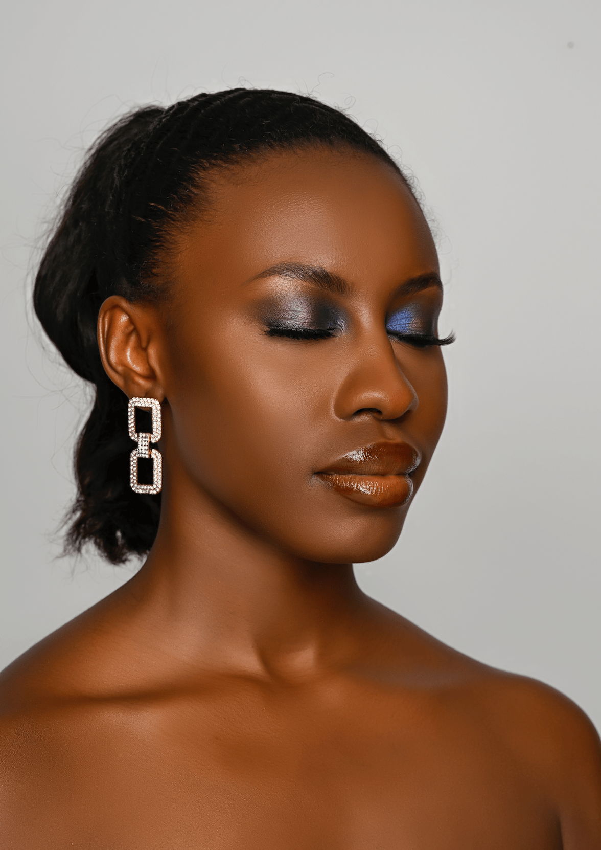 Elegant Diamante Rhinestone Stud Earrings - Fatisha Boutique