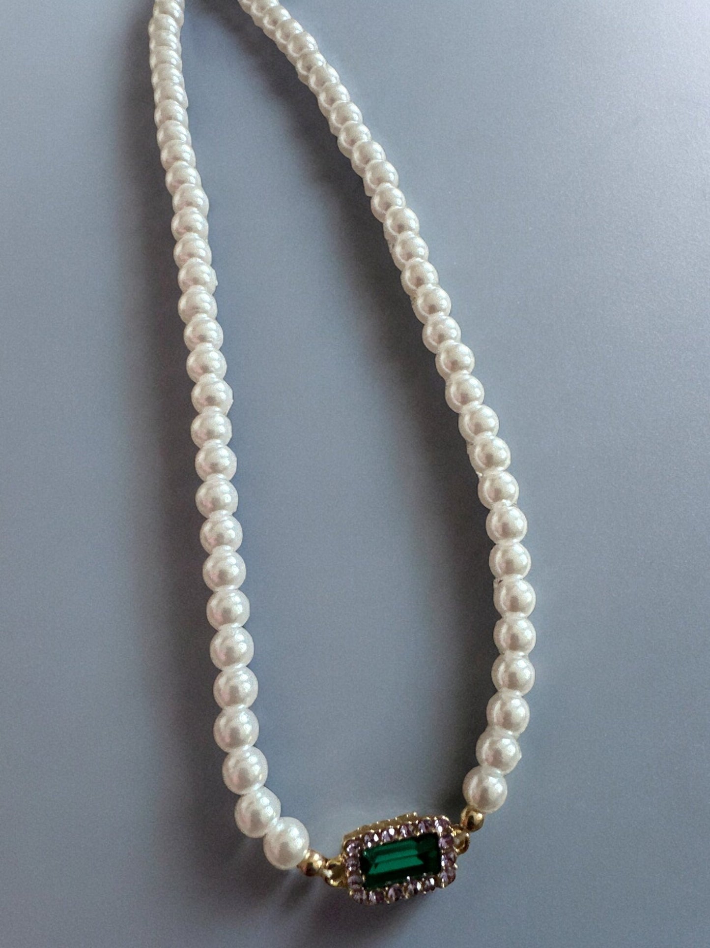 Elegant Faux Pearl Green Rhinestone Choker Necklace - Fatisha Boutique