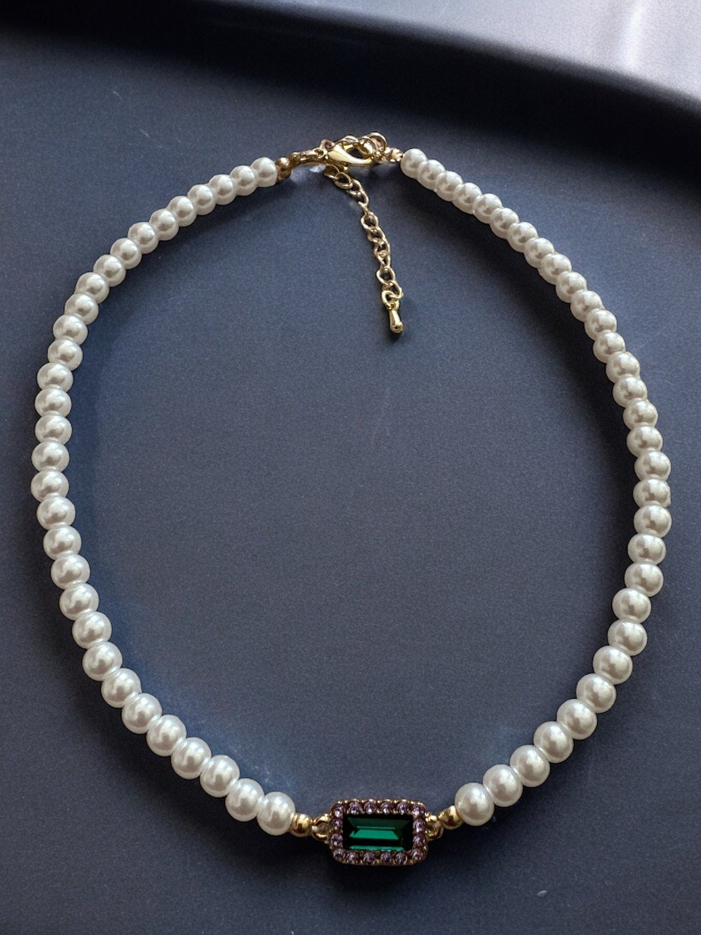 Elegant Faux Pearl Green Rhinestone Choker Necklace - Fatisha Boutique