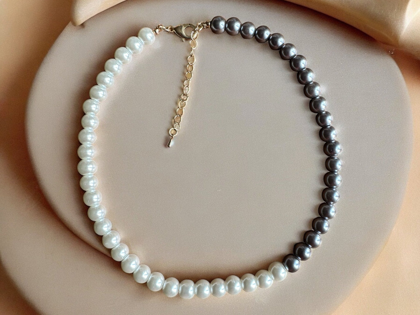 Elegant Faux Pearl Two Tones Choker Necklace - Fatisha Boutique