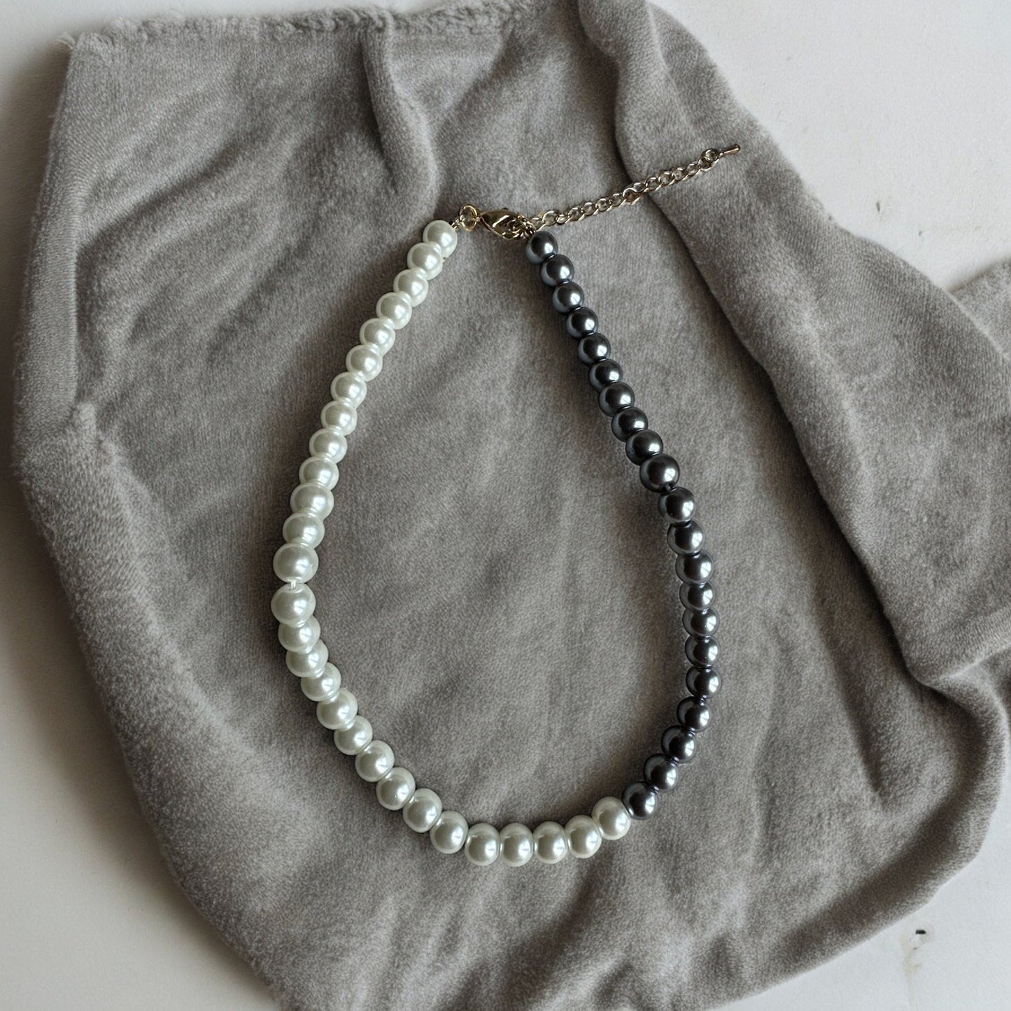 Elegant Faux Pearl Two Tones Choker Necklace - Fatisha Boutique