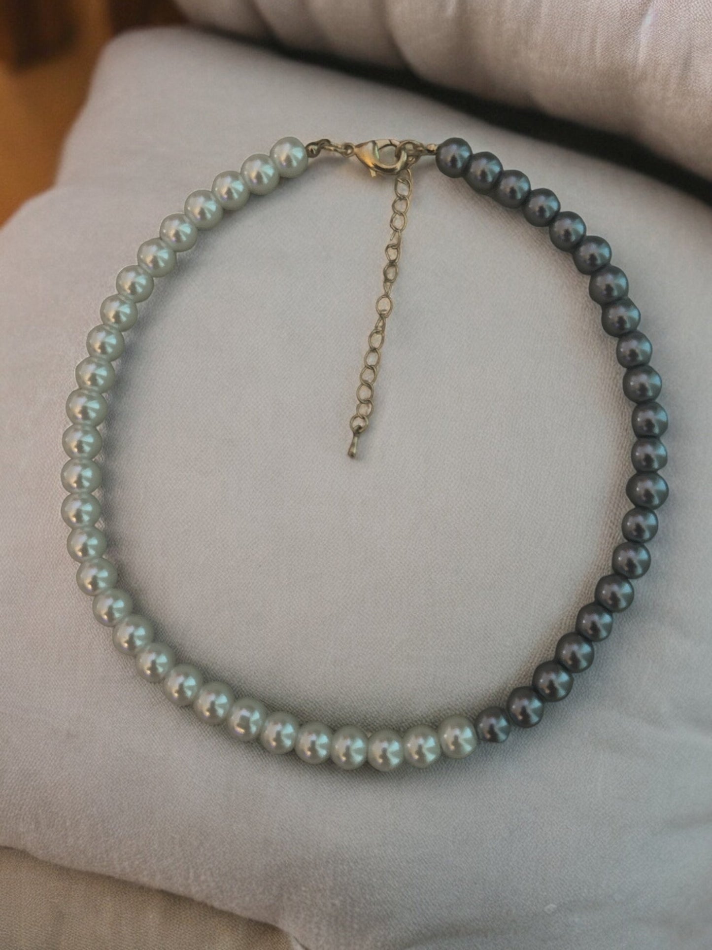 Elegant Faux Pearl Two Tones Choker Necklace - Fatisha Boutique