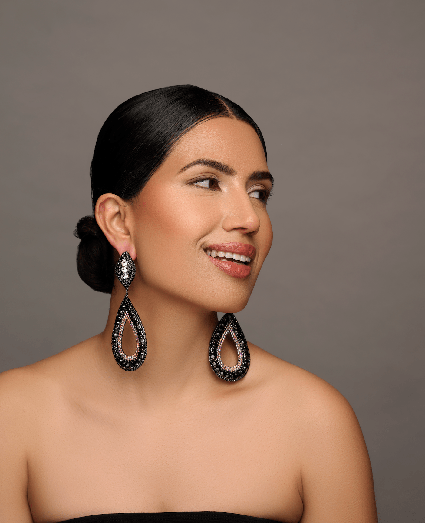 Elegant Glamorous Black Crystal Teardrop Dangle Statement Earrings with Iridescent Accents - Fatisha Boutique