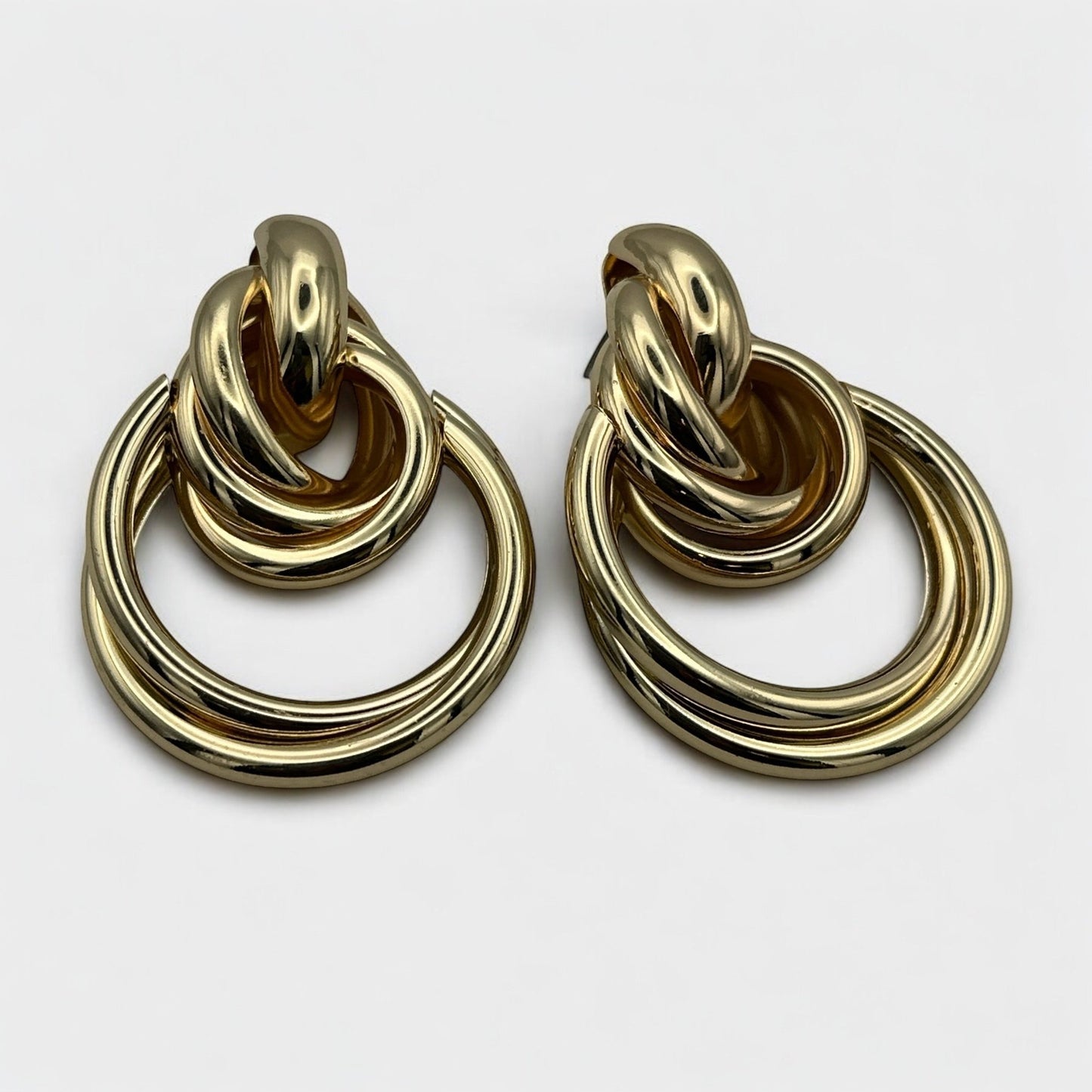 Elegant Linked Hoop Earrings – Bold Modern Statement in Gold or Silver - Fatisha Boutique