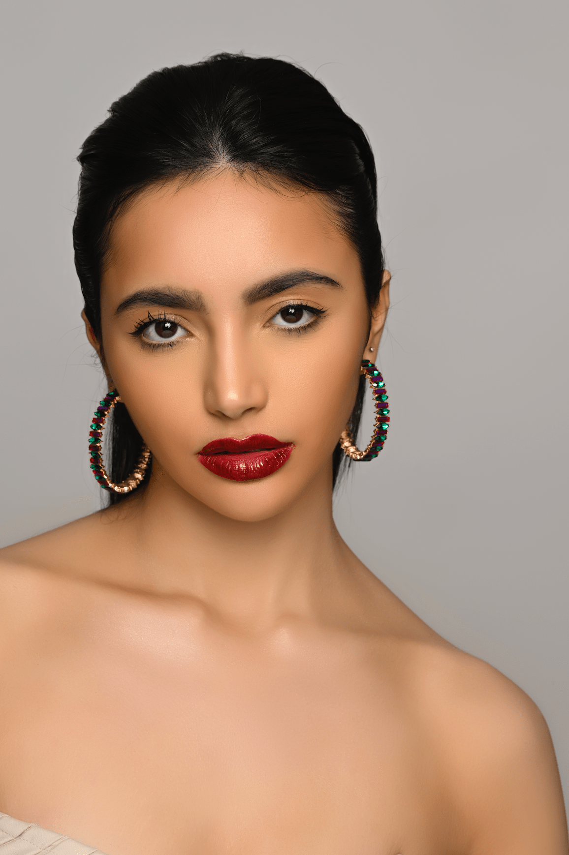 Elegant Luxury Crystal Rhinestones Medium Statement Hoop Earrings - Fatisha Boutique