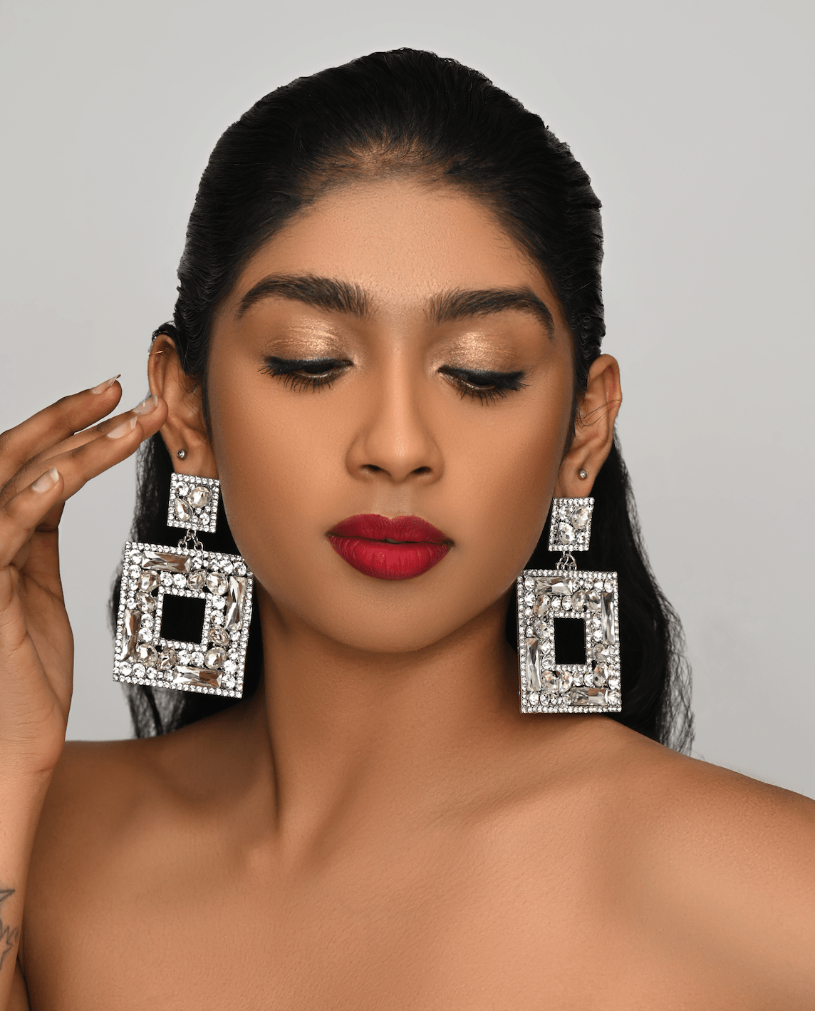 Elegant Oversized Square Rhinestone Statement Dangle Earrings - Fatisha Boutique