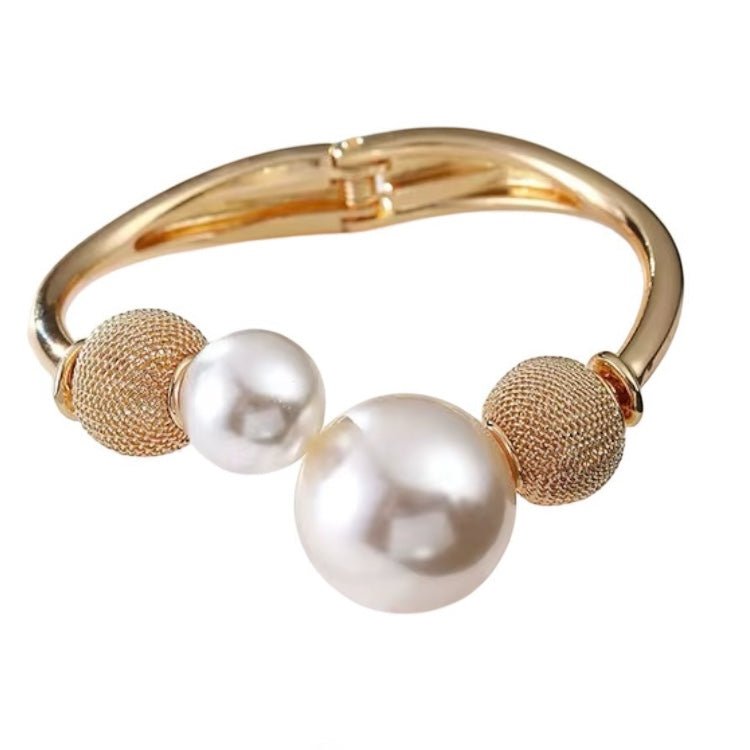 Elegant Pearl & Mesh Bead Bangle Bracelet - Fatisha Boutique
