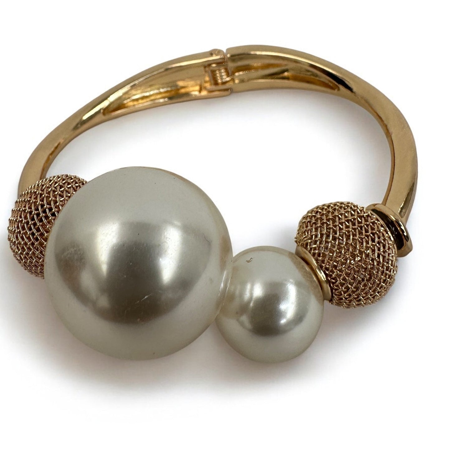 Elegant Pearl & Mesh Bead Bangle Bracelet - Fatisha Boutique