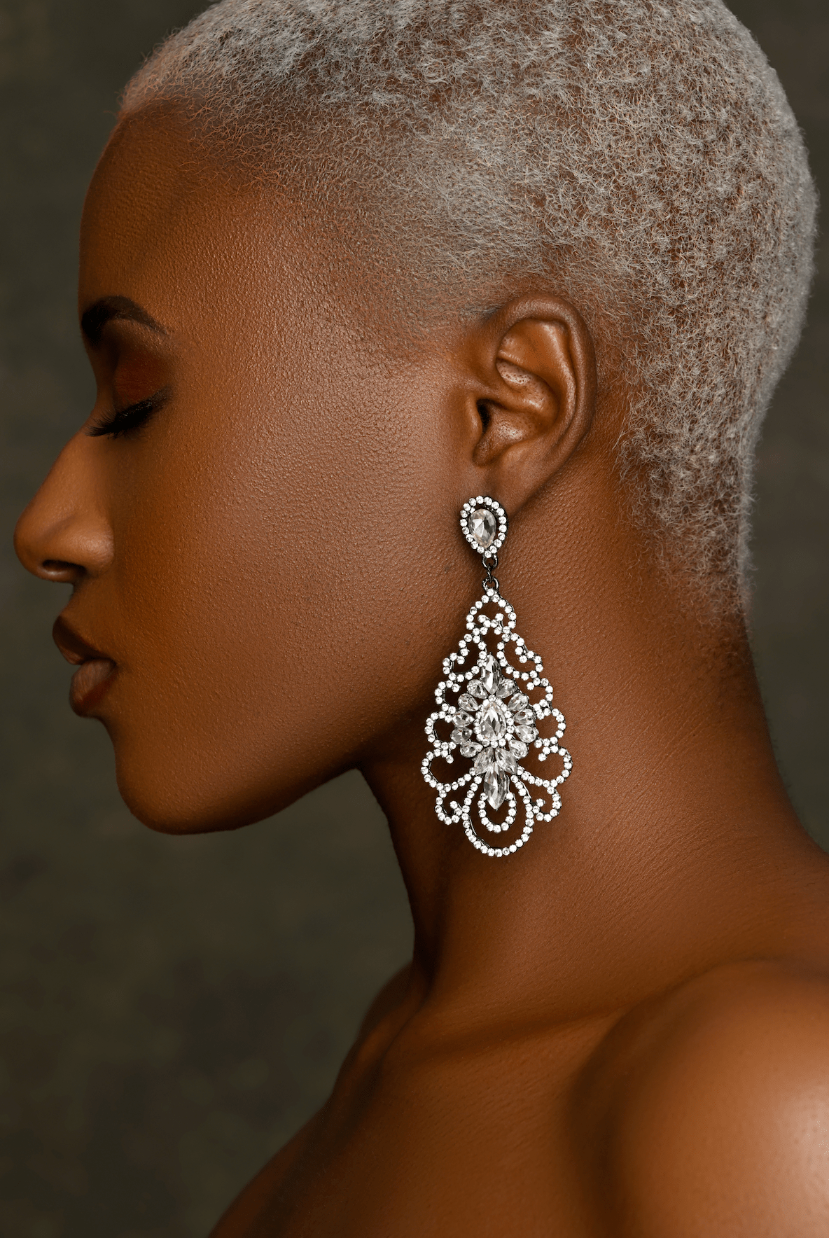 Elegant Rhinestone Chandelier Earrings – Vintage Teardrop Dangle Statement Jewellery for Weddings, Parties & Special Occasions - Fatisha Boutique
