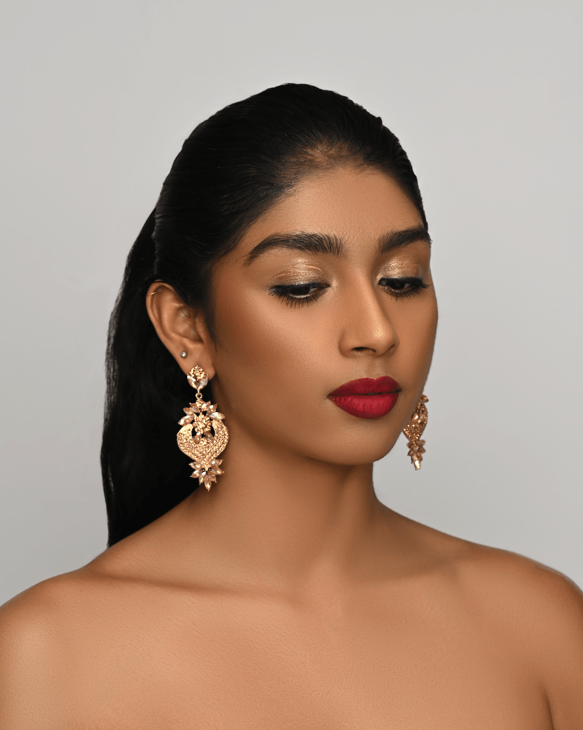 Elegant Rhinestones Flower Design Teardrop Statement Earrings - Fatisha Boutique