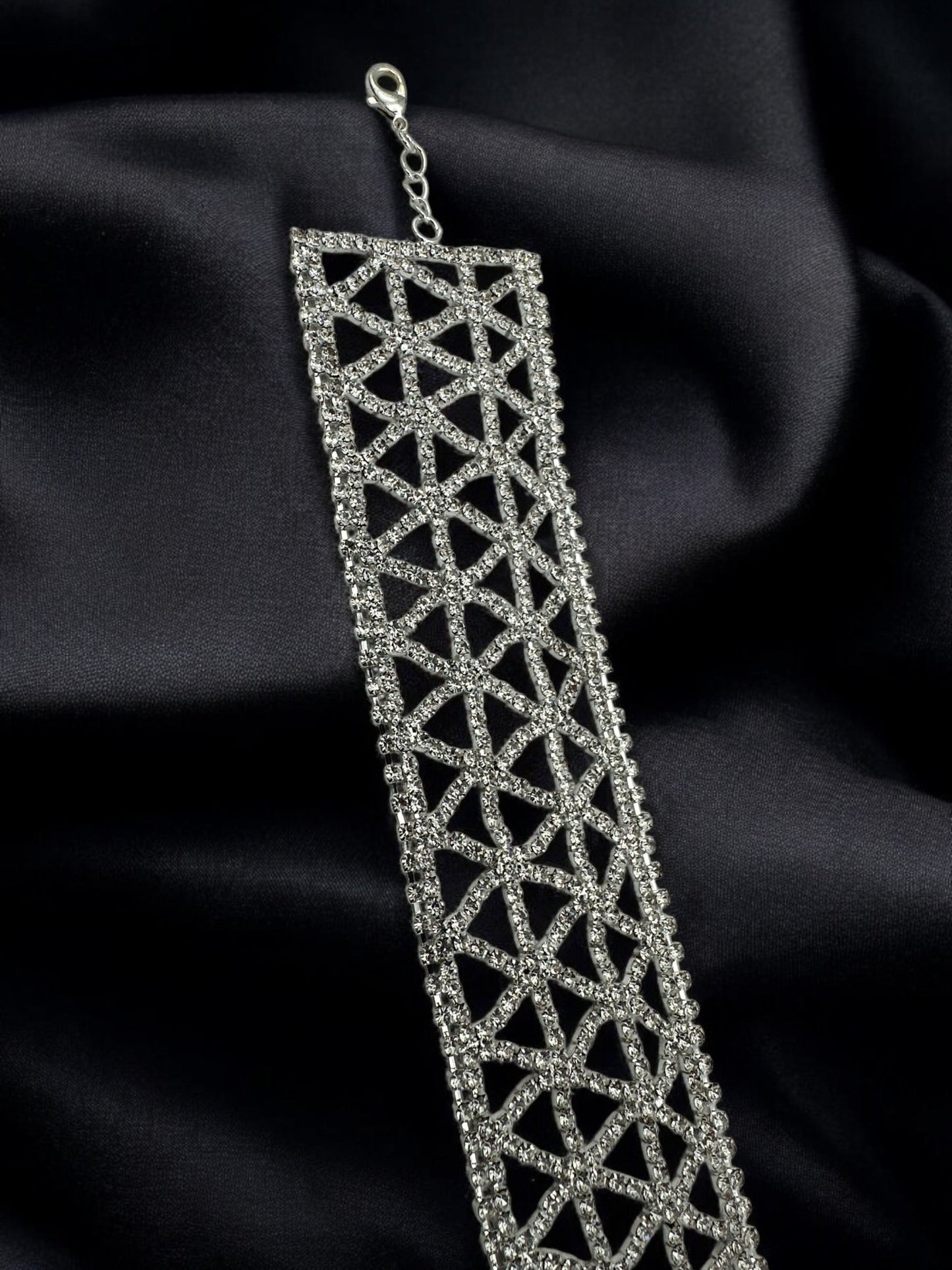 Elegant Sparkling Rhinestone Choker Necklace - Fatisha Boutique