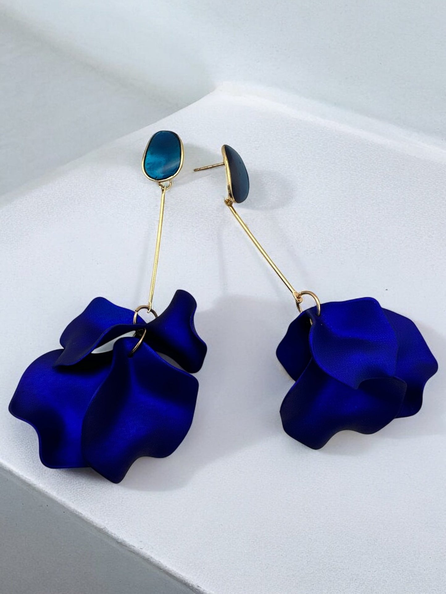 Lightweight Acrylic Flower Petals Wire Dangle Drop Earrings - Fatisha Boutique