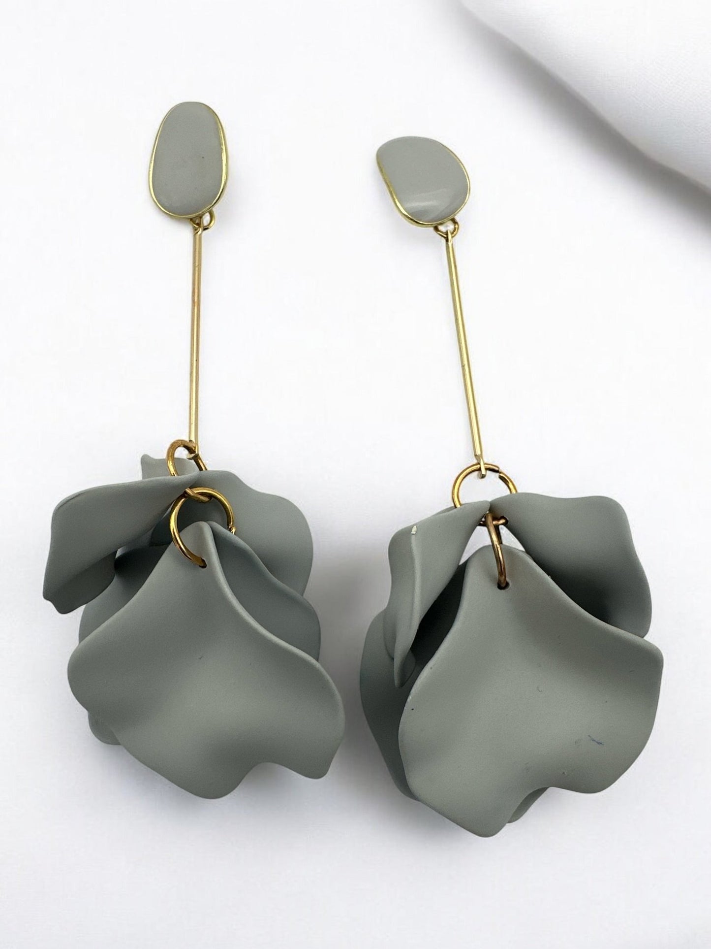 Lightweight Acrylic Flower Petals Wire Dangle Drop Earrings - Fatisha Boutique