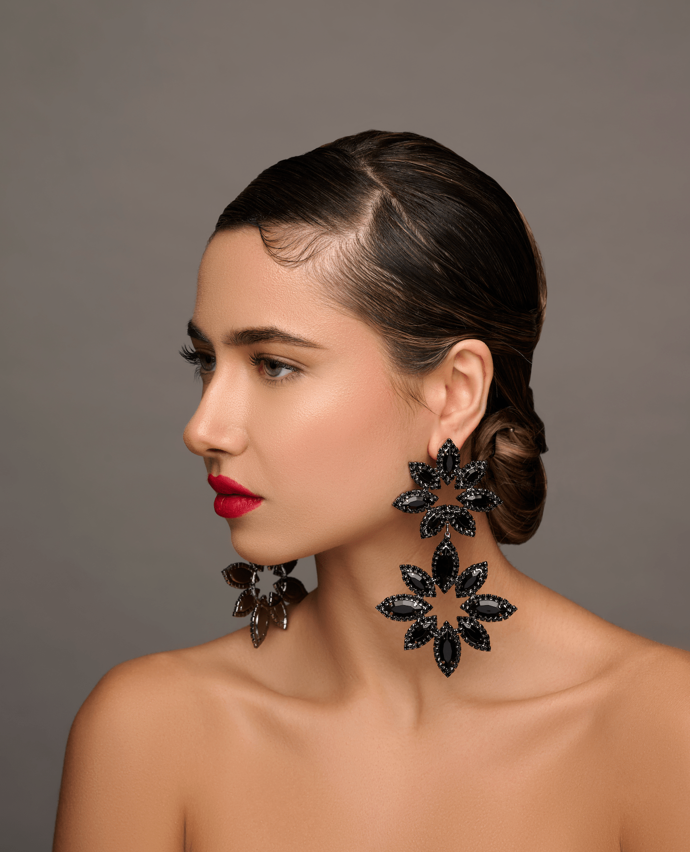 Long Black Diamante Rhinestone Daisy Flower Stud Dangle Earrings - Fatisha Boutique