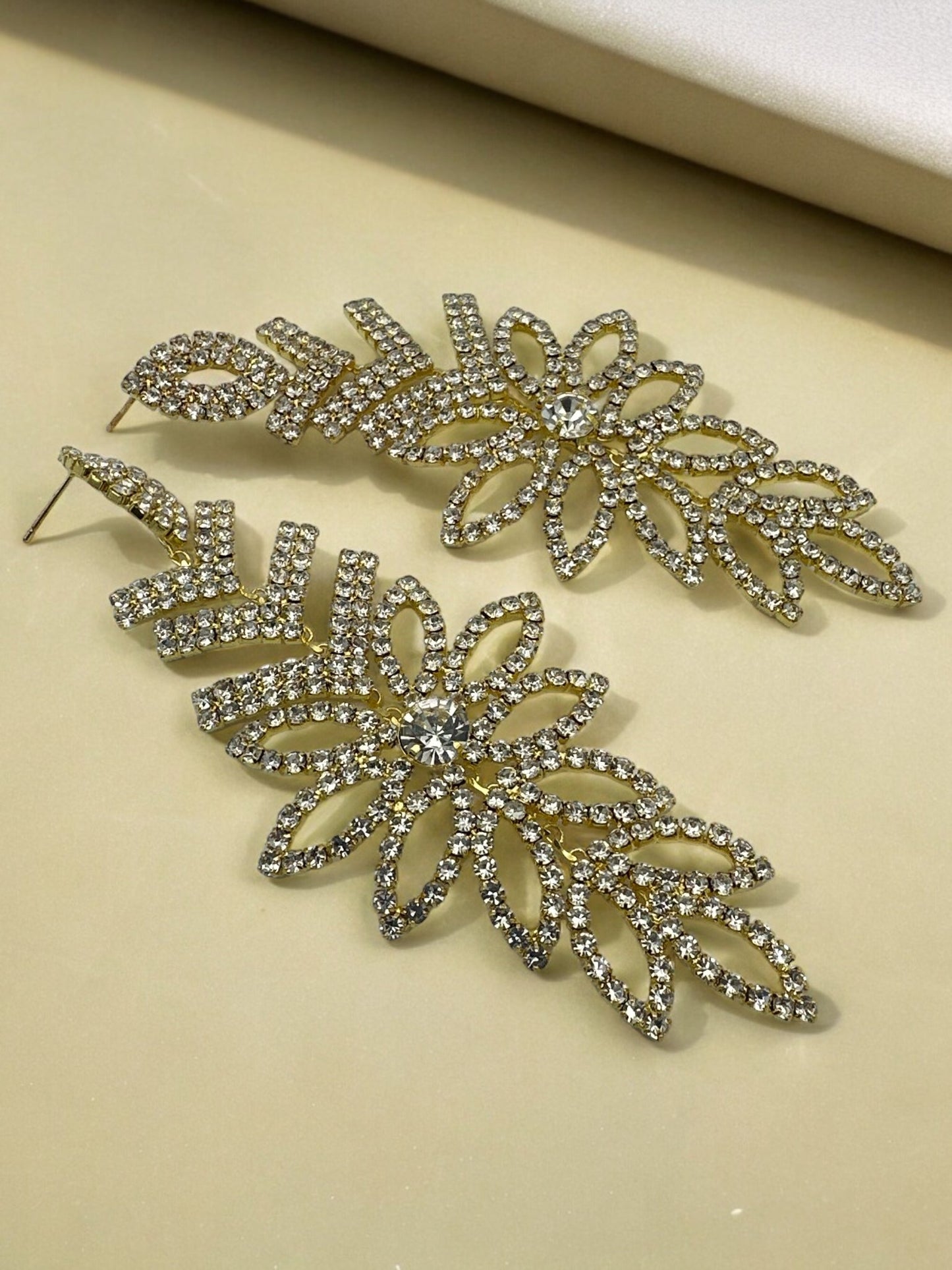 Long Elegant Rhinestones Dangle Statement Earrings - Fatisha Boutique