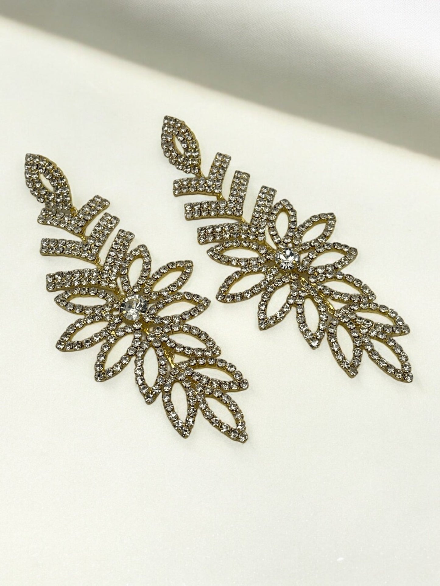 Long Elegant Rhinestones Dangle Statement Earrings - Fatisha Boutique