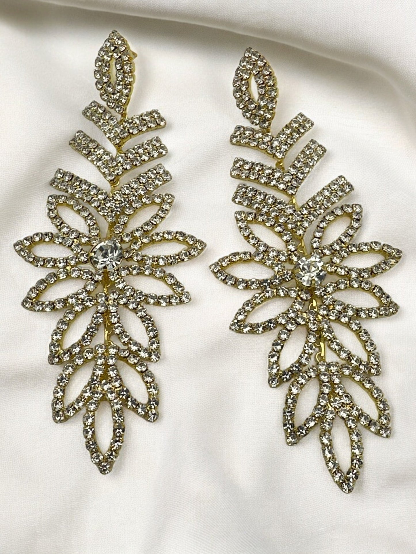 Long Elegant Rhinestones Dangle Statement Earrings - Fatisha Boutique