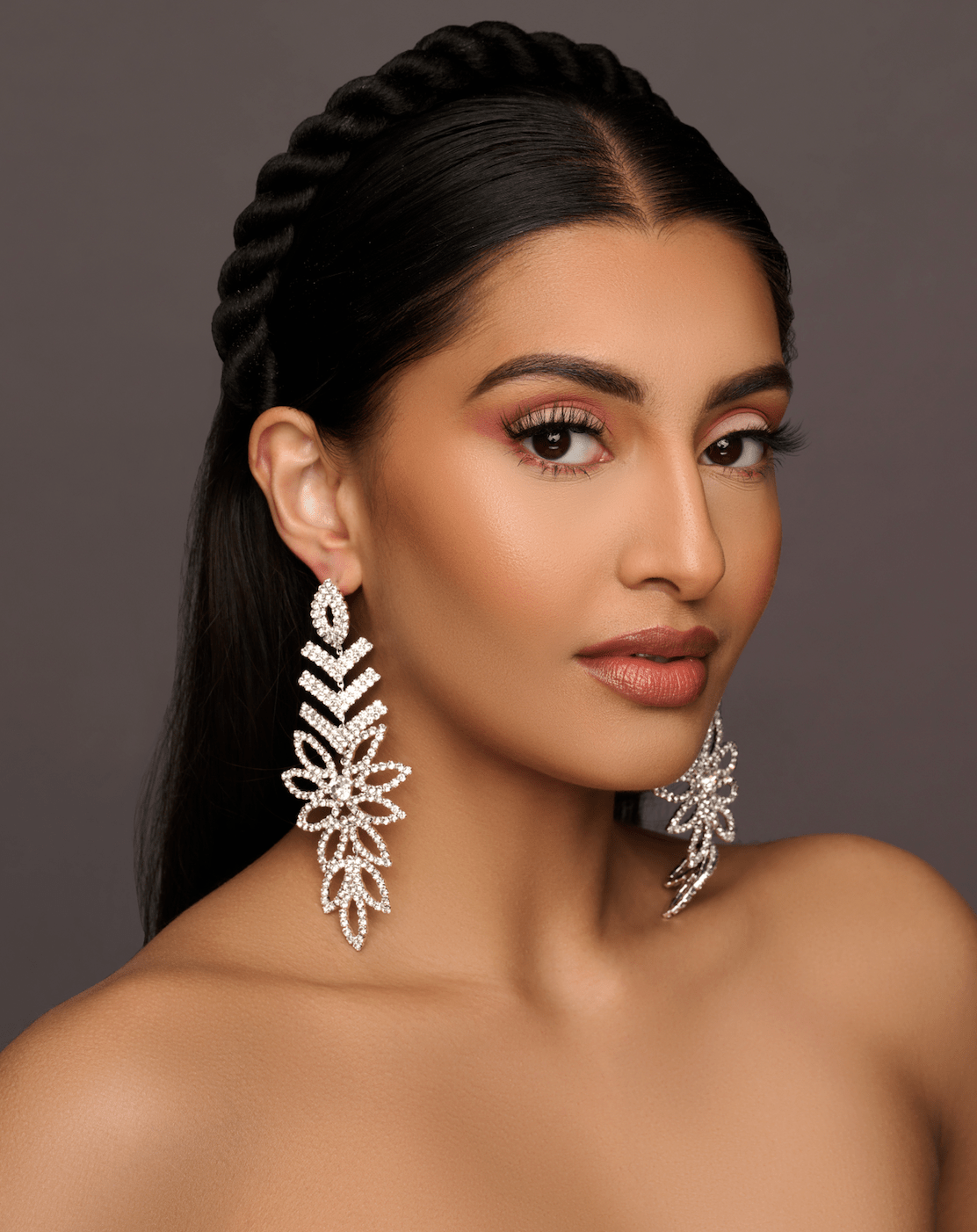 Long Elegant Rhinestones Dangle Statement Earrings - Fatisha Boutique