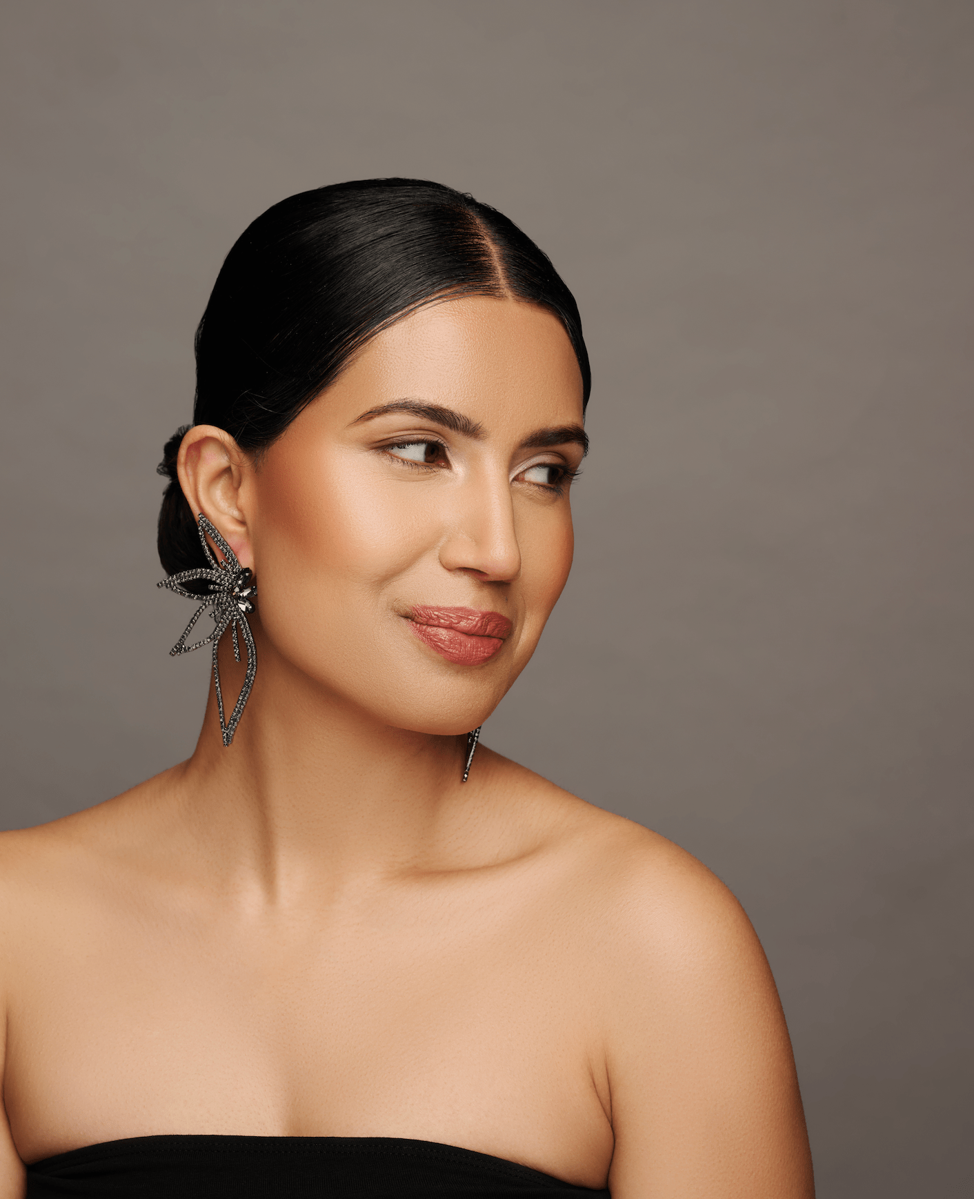 Luxury Crystal Rhinestones Flower Shape Designed Statement Stud Earrings - Fatisha Boutique